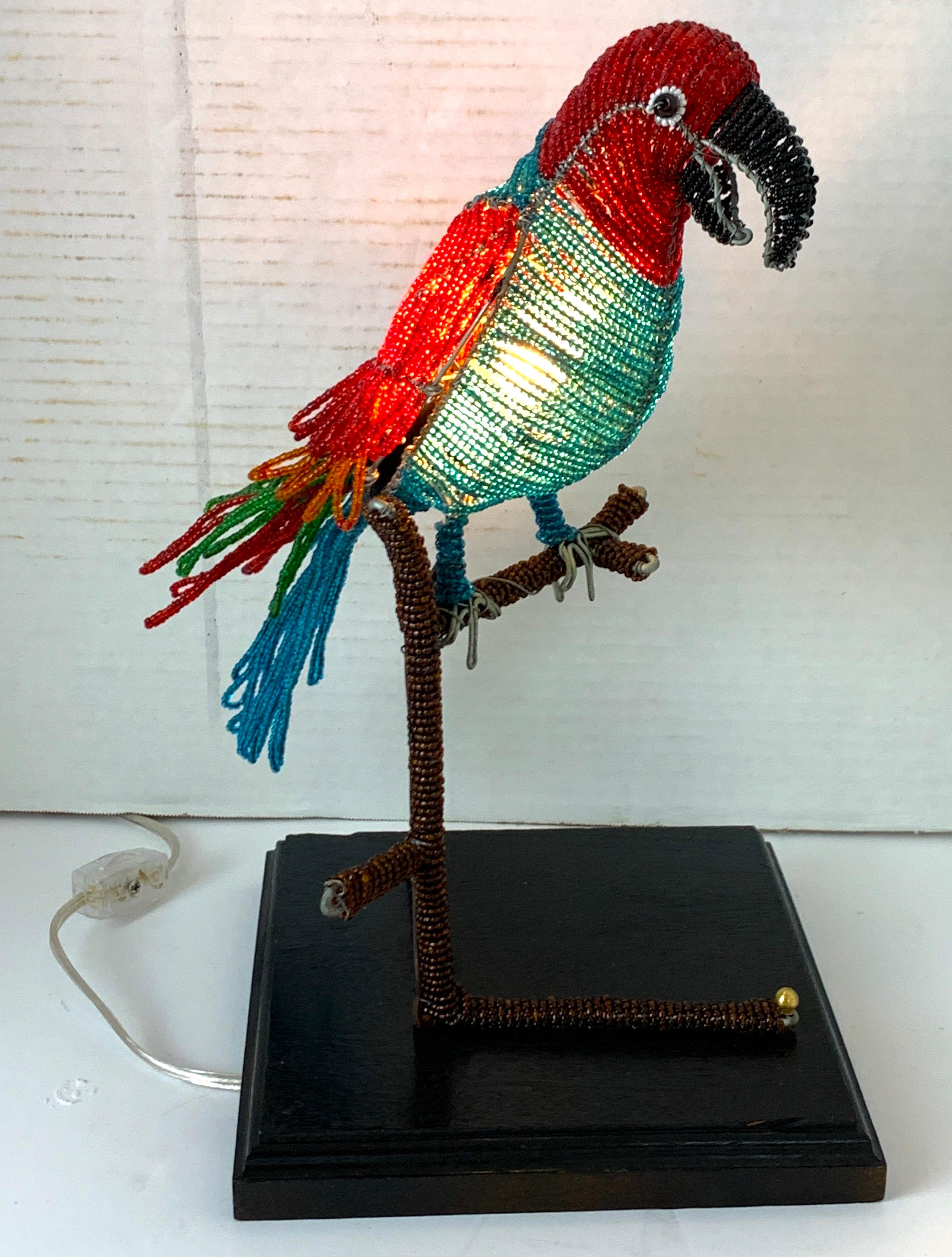 Ébénisé Lampe perlée Art déco tchécoslovaque colorée en verre perlé en vente