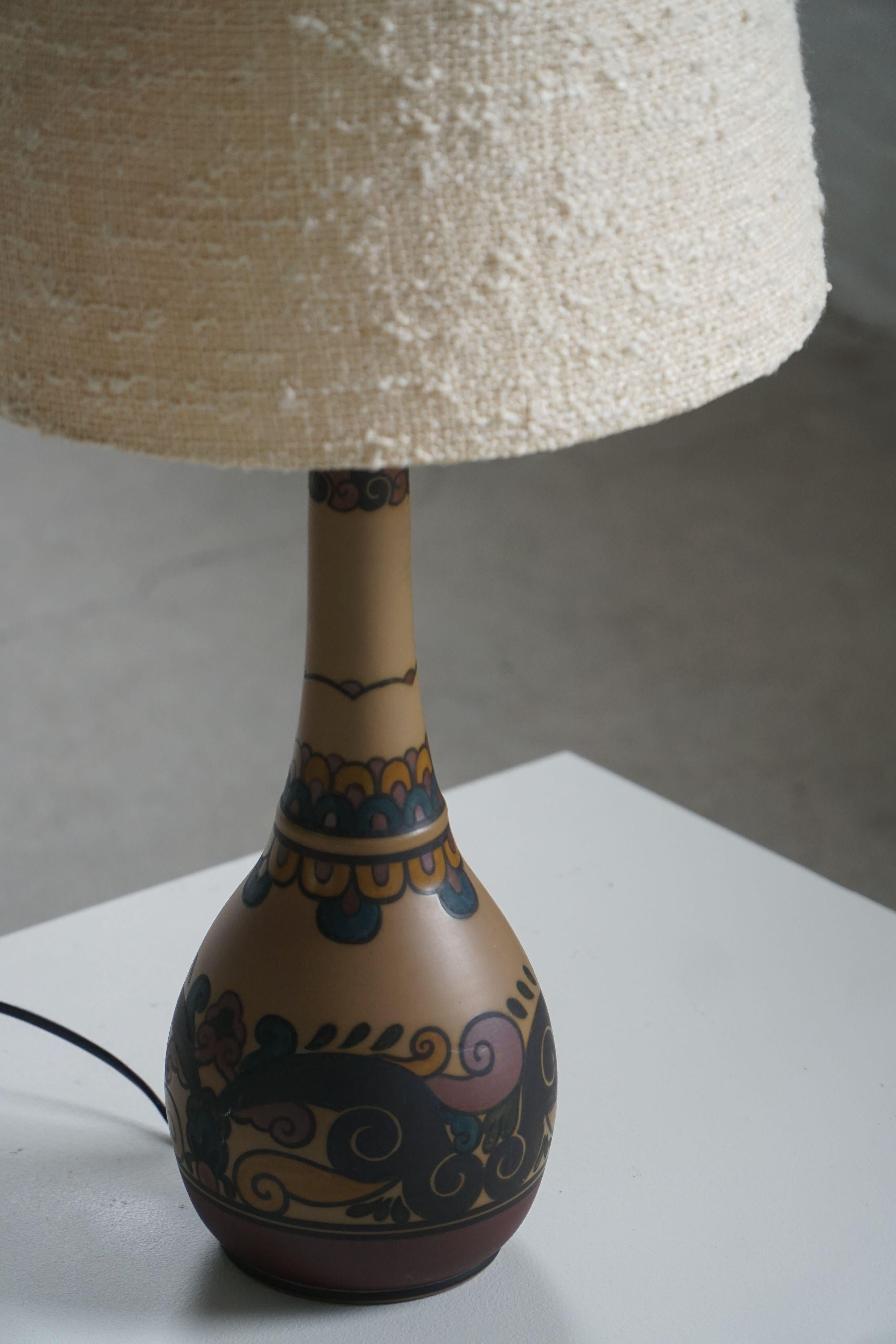 Lampada da tavolo colorata in stile Art Nouveau in terracotta di L. Hjorth, Bornholm, 1930 in vendita 1