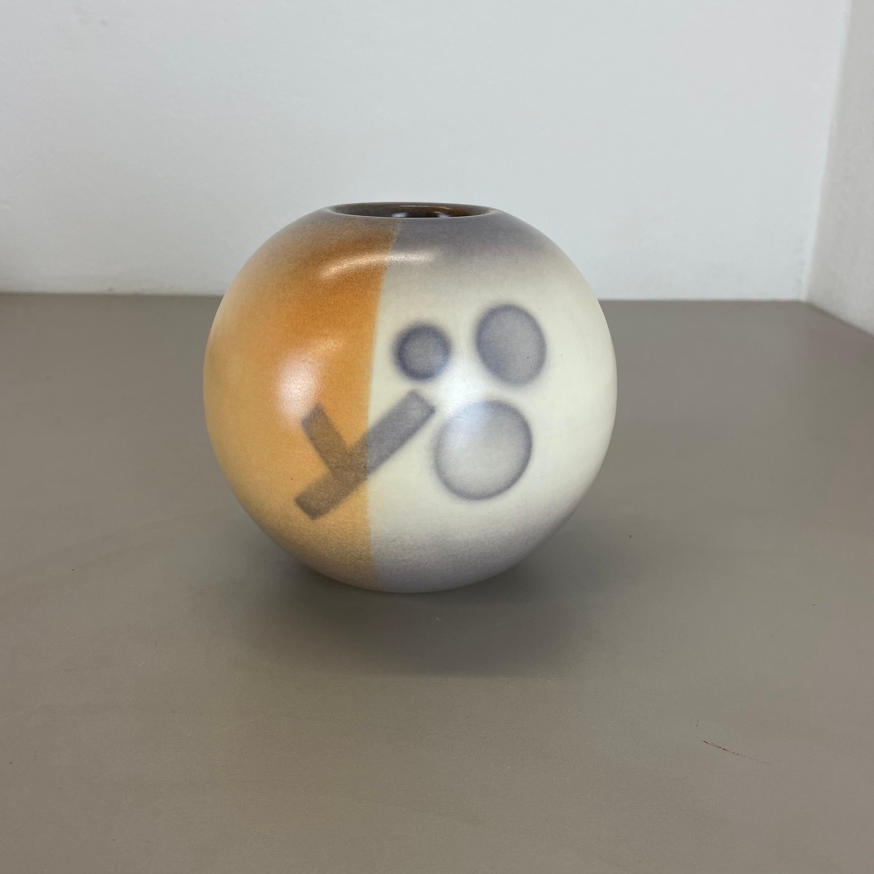Article:

Pottery ceramic vase


Producer:

Karlsruher Majolika, Germany


Decade:

1950s





Original vintage 1950s pottery ceramic vase in Germany. High quality German production with a nice strong colored coloration. The vase was designed and