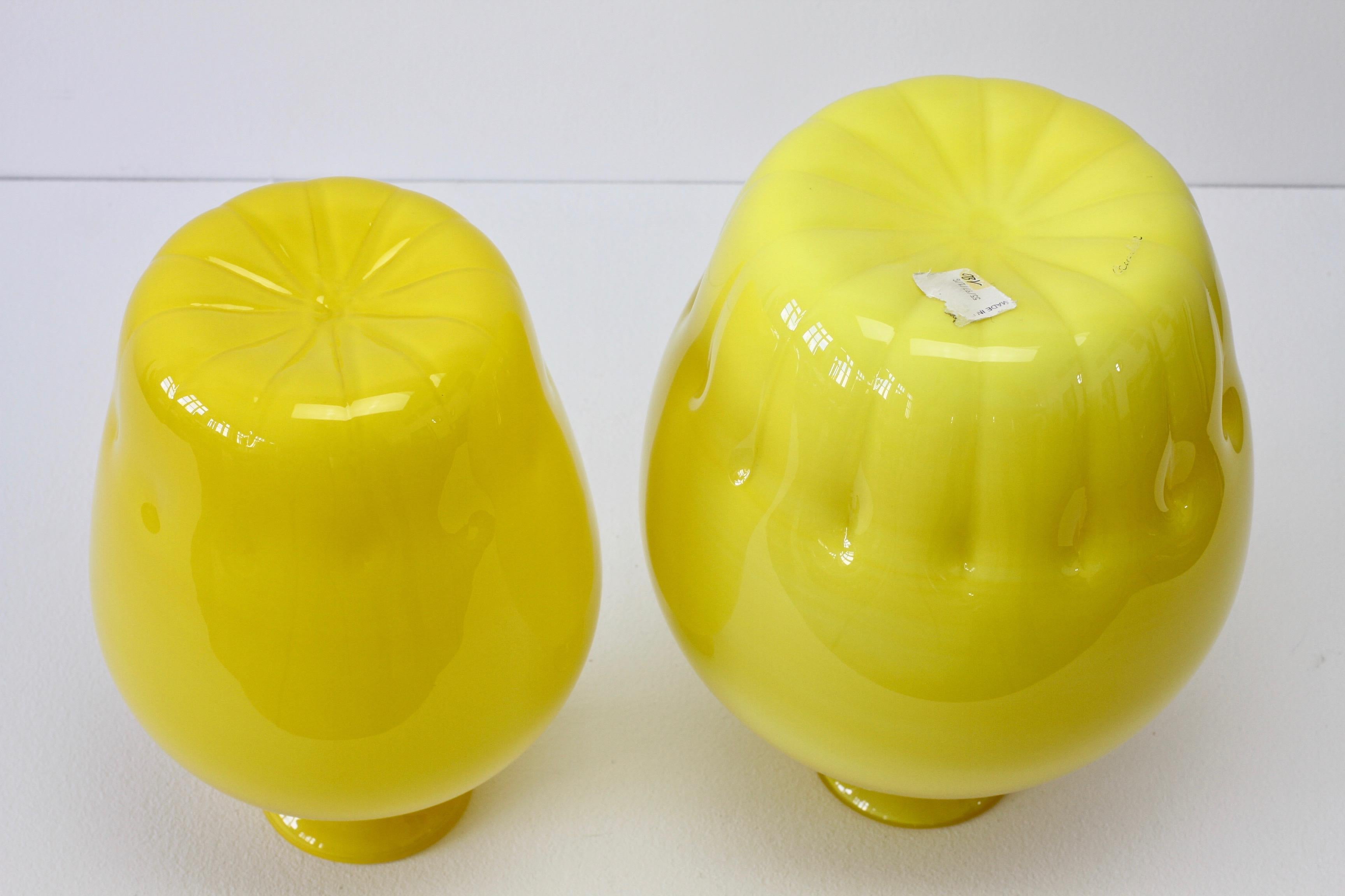 Colorful Cenedese Pair of Yellow Vintage Italian Murano Glass Vases, circa 1990s 2