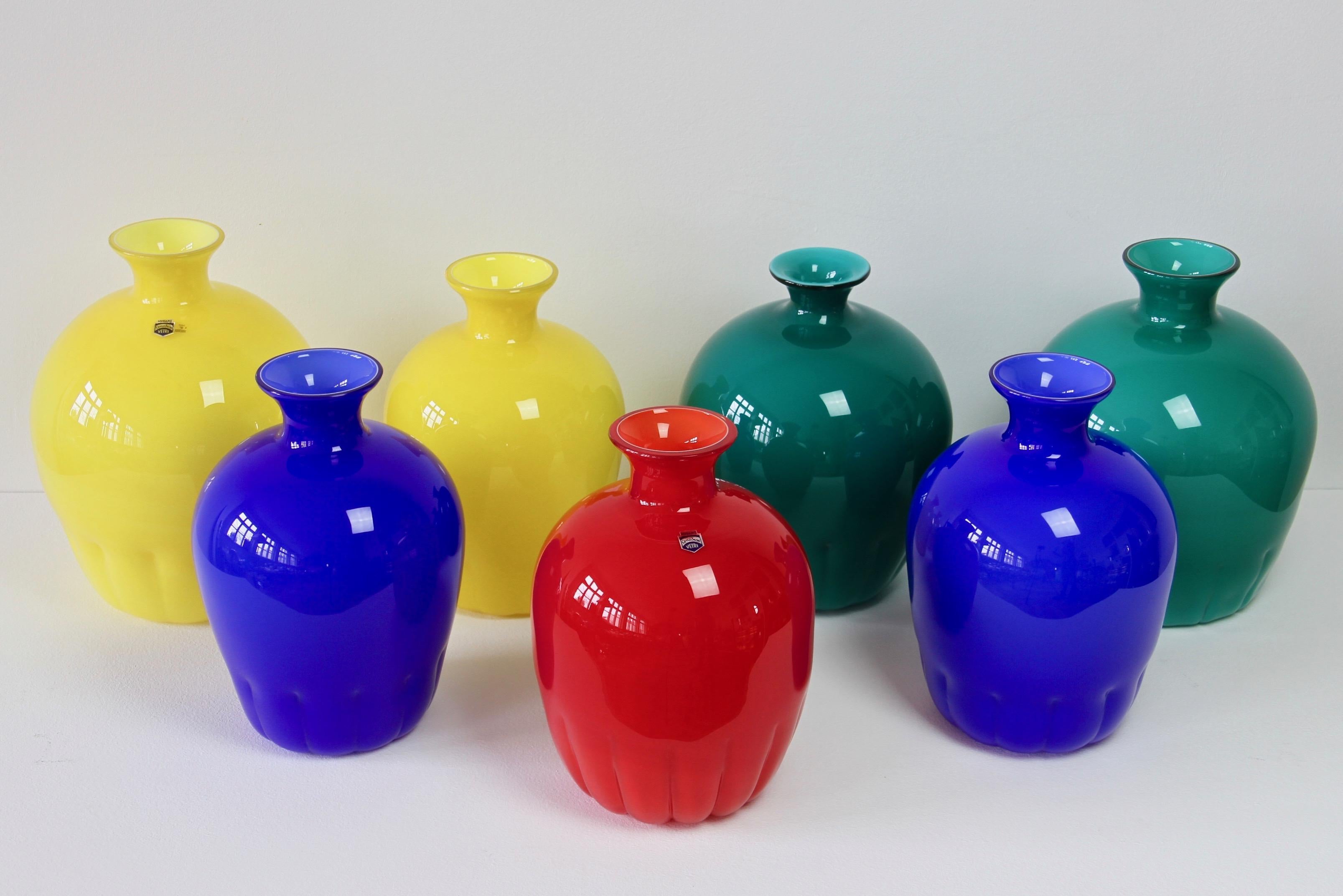 Colorful Cenedese Set of Red, Blue, Green & Yellow Vintage Italian Murano Vases In Good Condition In Landau an der Isar, Bayern