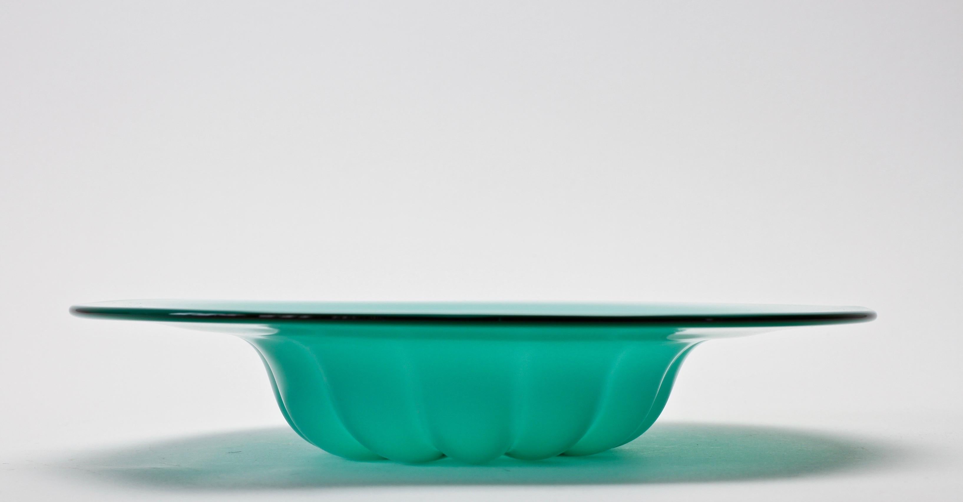 Colorful Cenedese Turquoise Green Vintage Italian Murano Glass Bowl or Dish For Sale 2