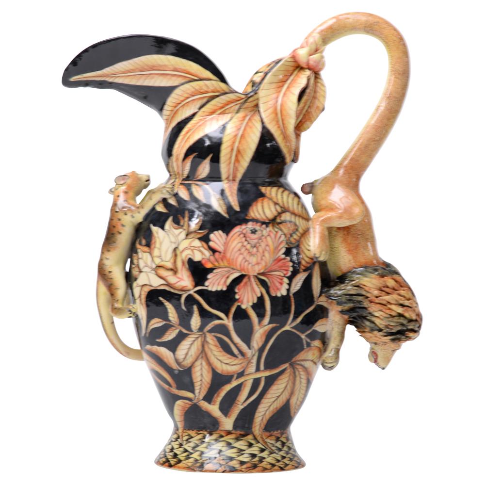 Sud-africain Vase Lion en céramique colorée, fait à la main en Afrique du Sud en vente