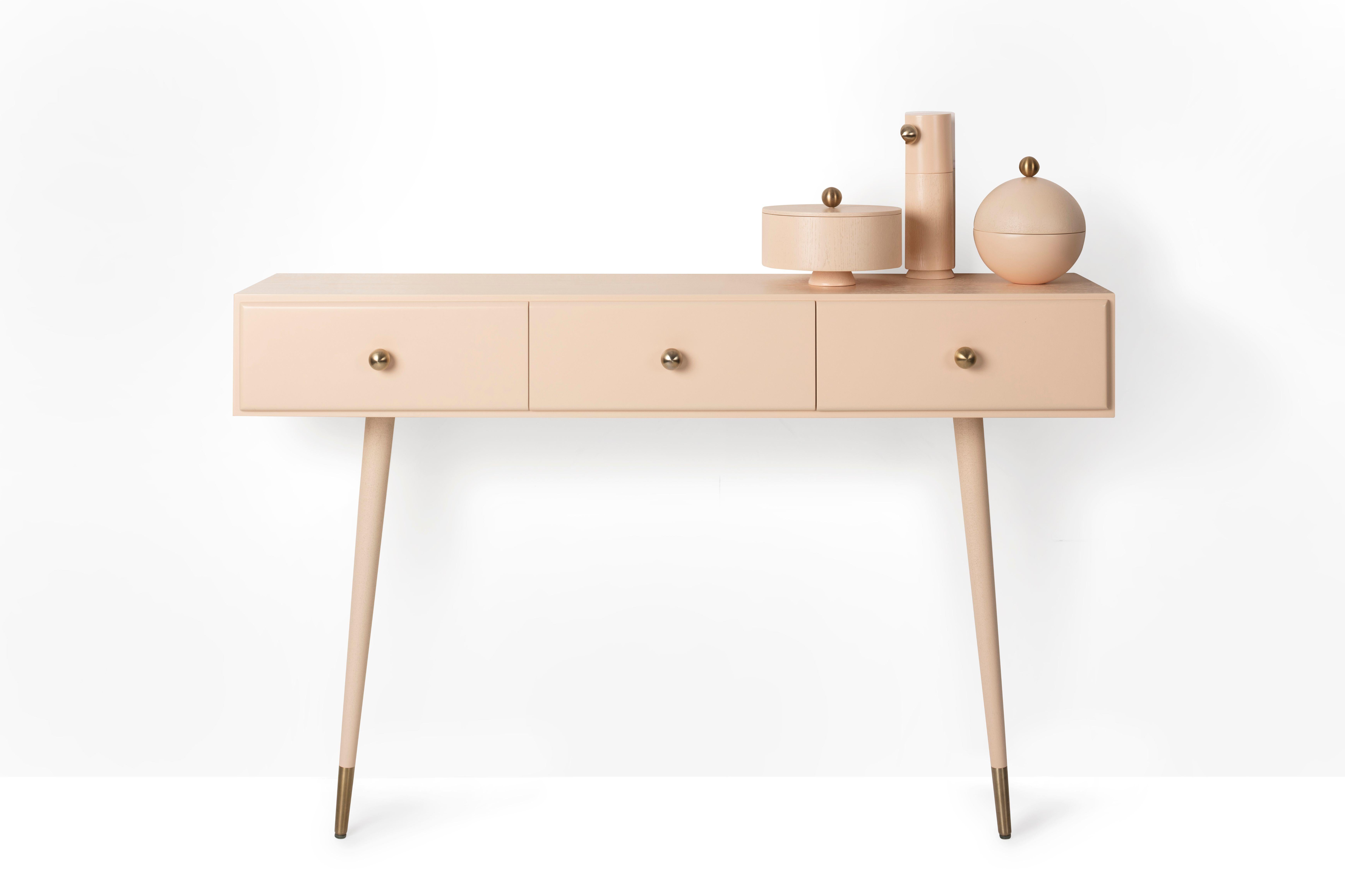 Colorful console by Thomas Dariel, Maison Dada.
Measures: W 160 x D 30 x H 110 cm or W 130 x D 30 x H110 cm.
Top in painted ash veneer • fronts in matte paint finish.
Structure in MDF • metal legs with painted ash veneer • metal tip.
Fixed