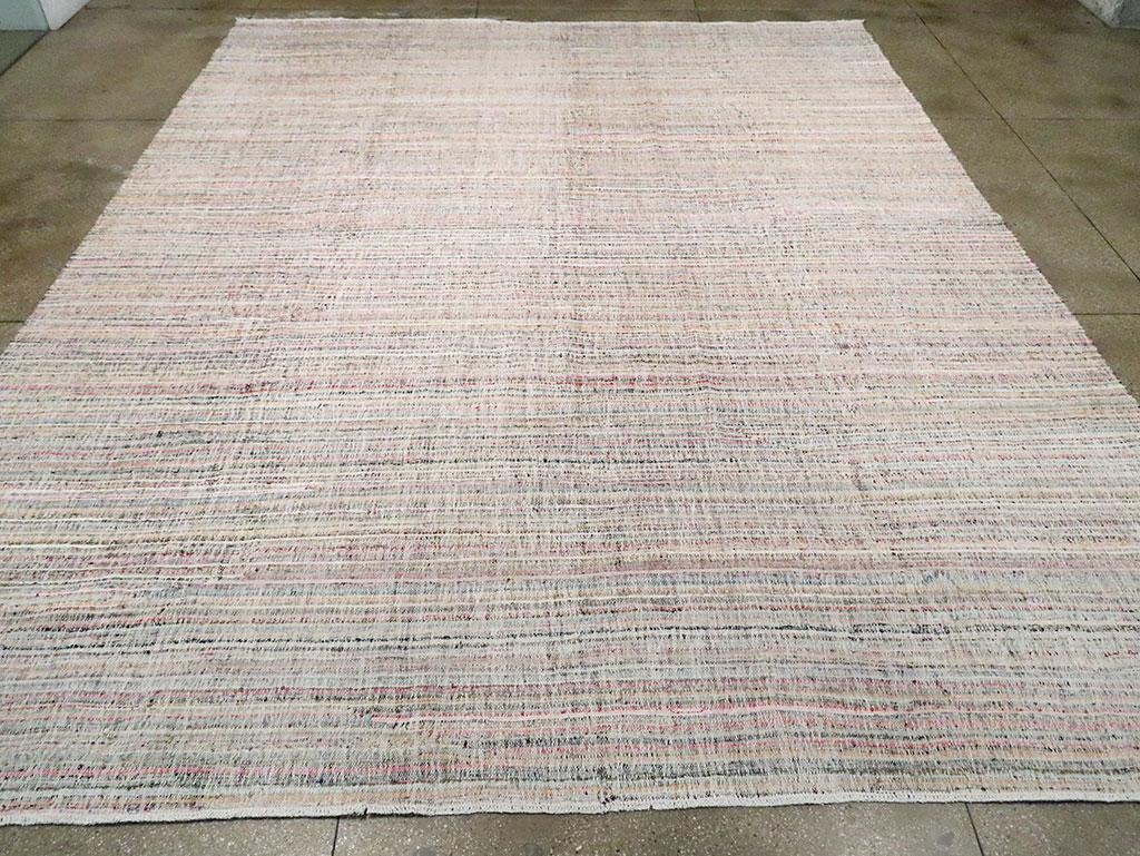 Bunter zeitgenössischer handgefertigter türkischer Flachgewebe-Kilim Großer Teppich in Raumgröße (Handgewebt) im Angebot