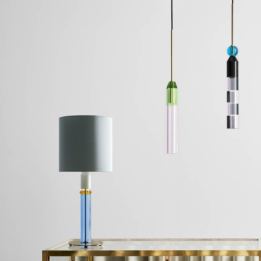 Lampe à suspension en cristal coloré, cristal contemporain sculpté à la main Neuf - En vente à Geneve, CH