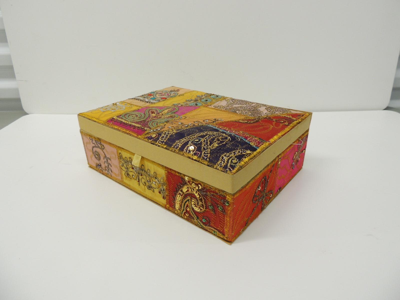 Embroidered Indian Artisanal jewelry box with mirror
Size: 8.5
