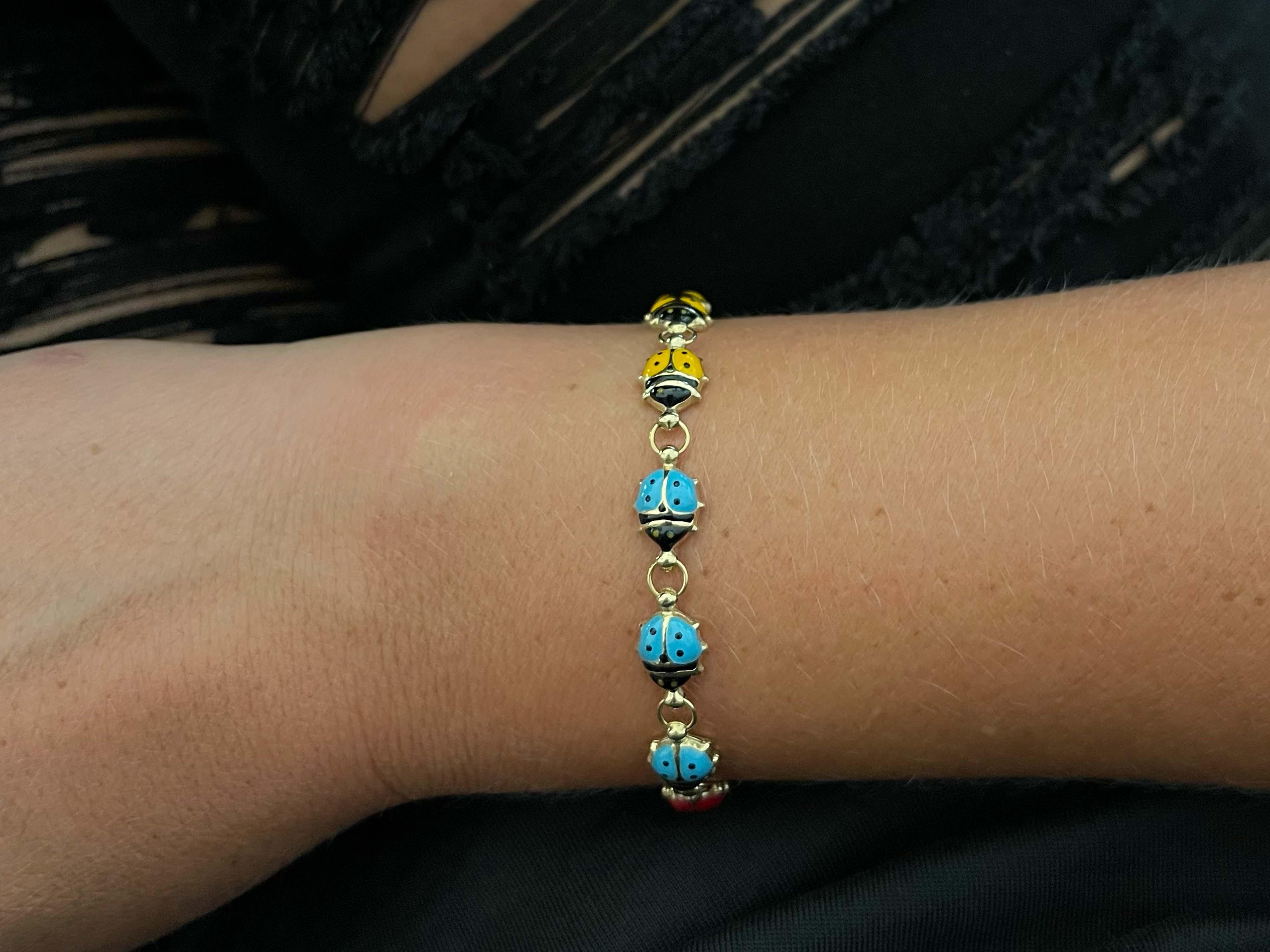 Bracelet Specifications:

Metal: 14k Yellow Gold

Ladybug Count: 11

Bracelet Length: ~7 inches

Bracelet Width: ~ 8.3  mm

Total Weight: 5.9 Grams

Condition: Vintage, Excellent

Stamped: 