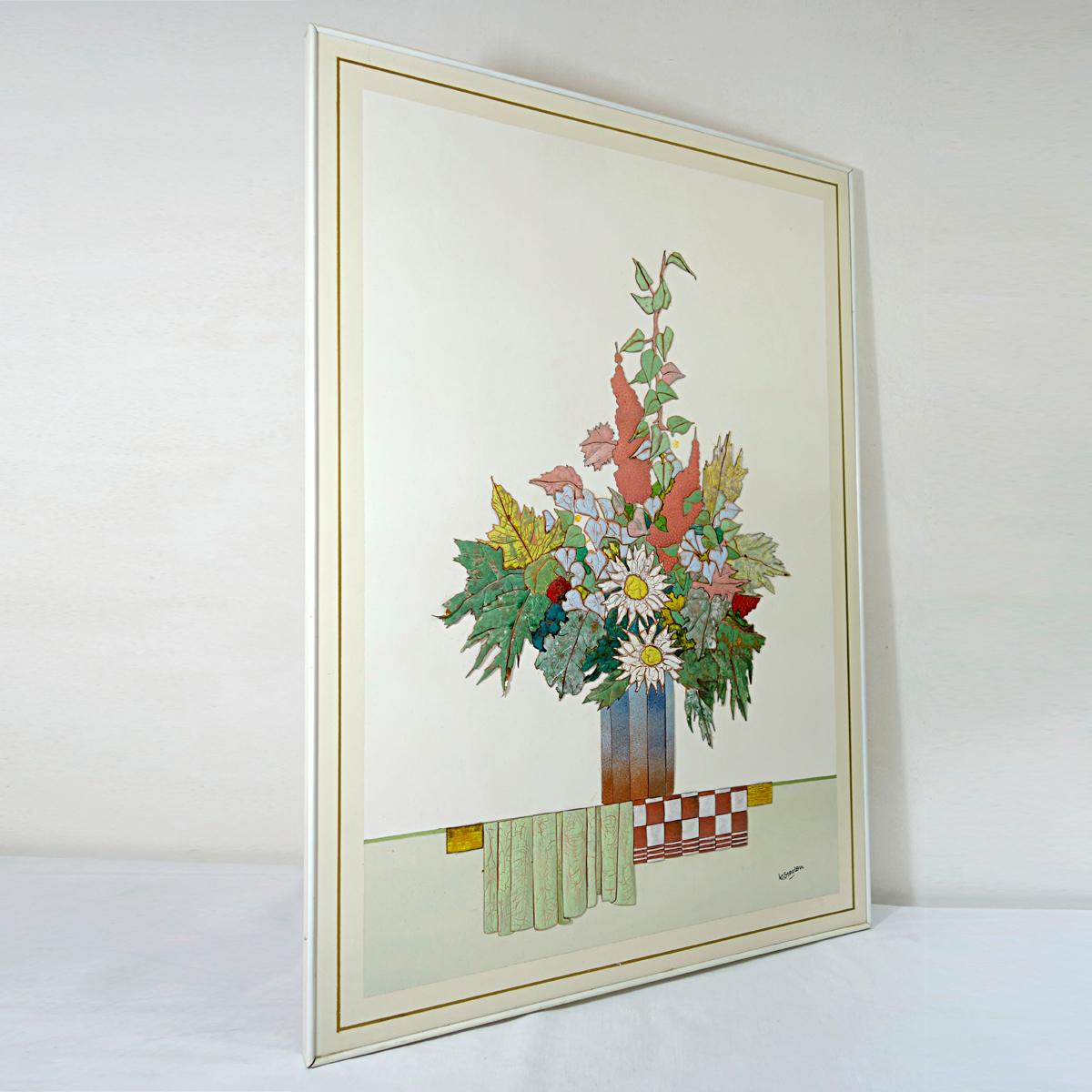 Rilievo da parete in smalto colorato raffigurante un bouquet autunnale Firmato W. StavlonaDelicatissimo rilievo da parete in smalto. Siamo colpiti dalla maestria artigianale che è visibile su questo pezzo: tutti i pezzi sono stati realizzati con