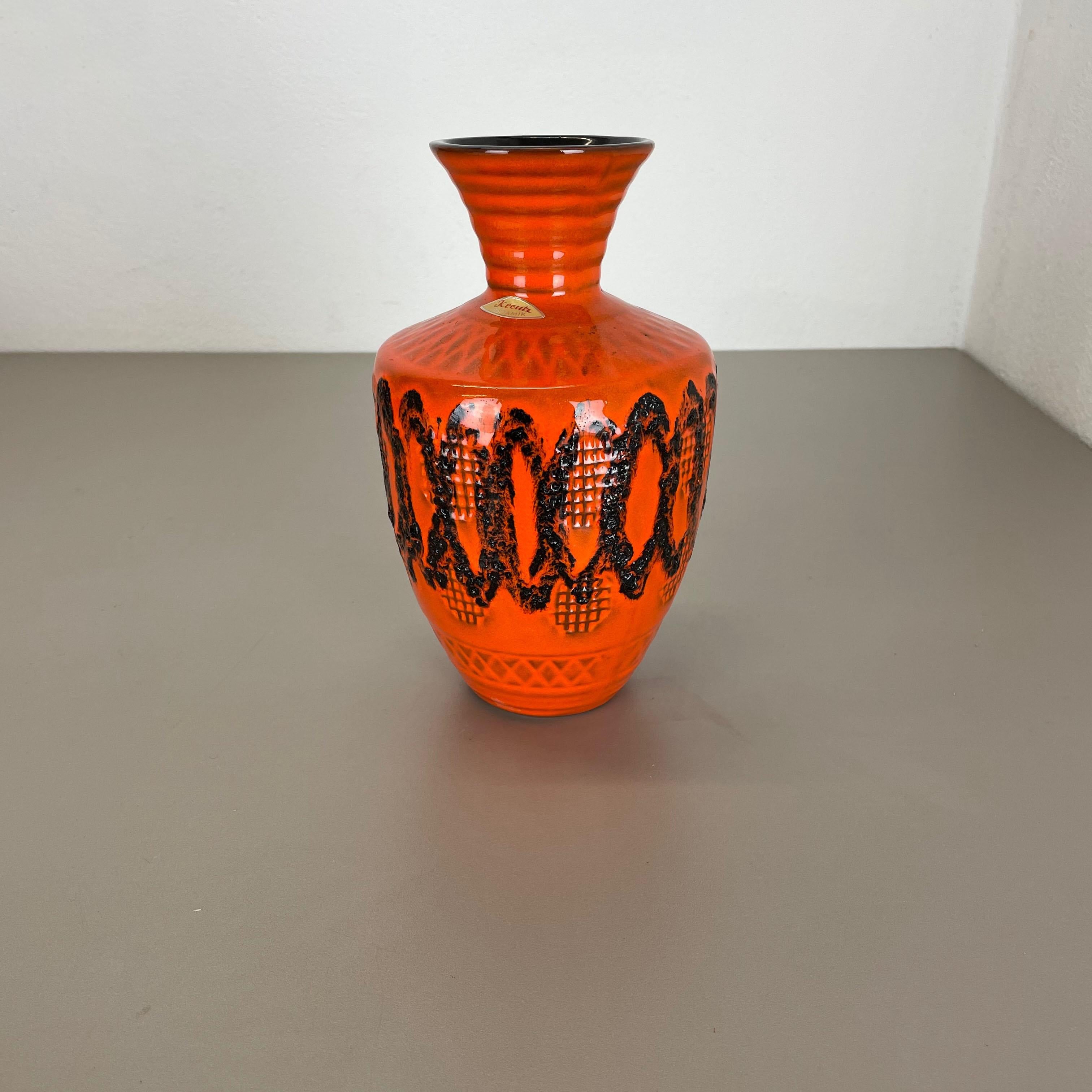 Article:

Pottery ceramic vase


Producer:

Kreutz Ceramic, Germany



Decade:

1970s




Original vintage 1970s pottery ceramic vase made in Germany. High quality German production with a nice abstract brutalist structure and