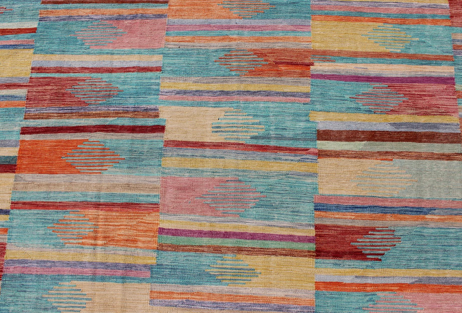 Colorful Flat-Weave Kilim Rug with Modern Design 3