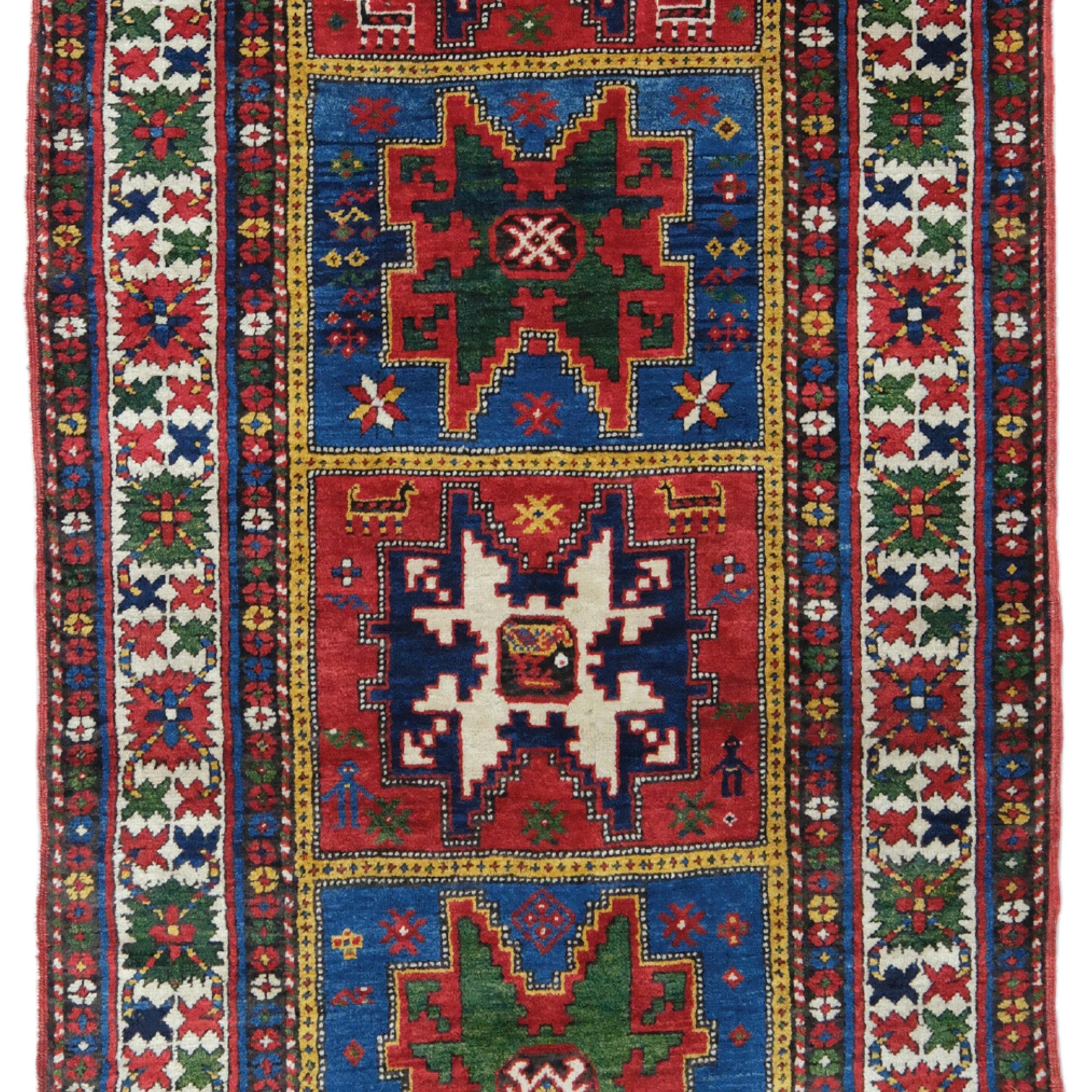 Alfombra larga geométrica de colores con aspecto tribal - Lezgi caucásico Caucásico en venta