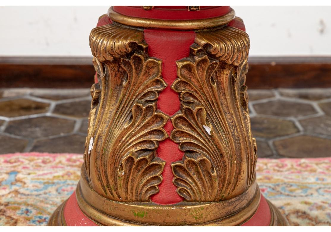 Bunter italienischer Tisch mit roter und vergoldeter Marmorplatte im Zustand „Gut“ im Angebot in Bridgeport, CT