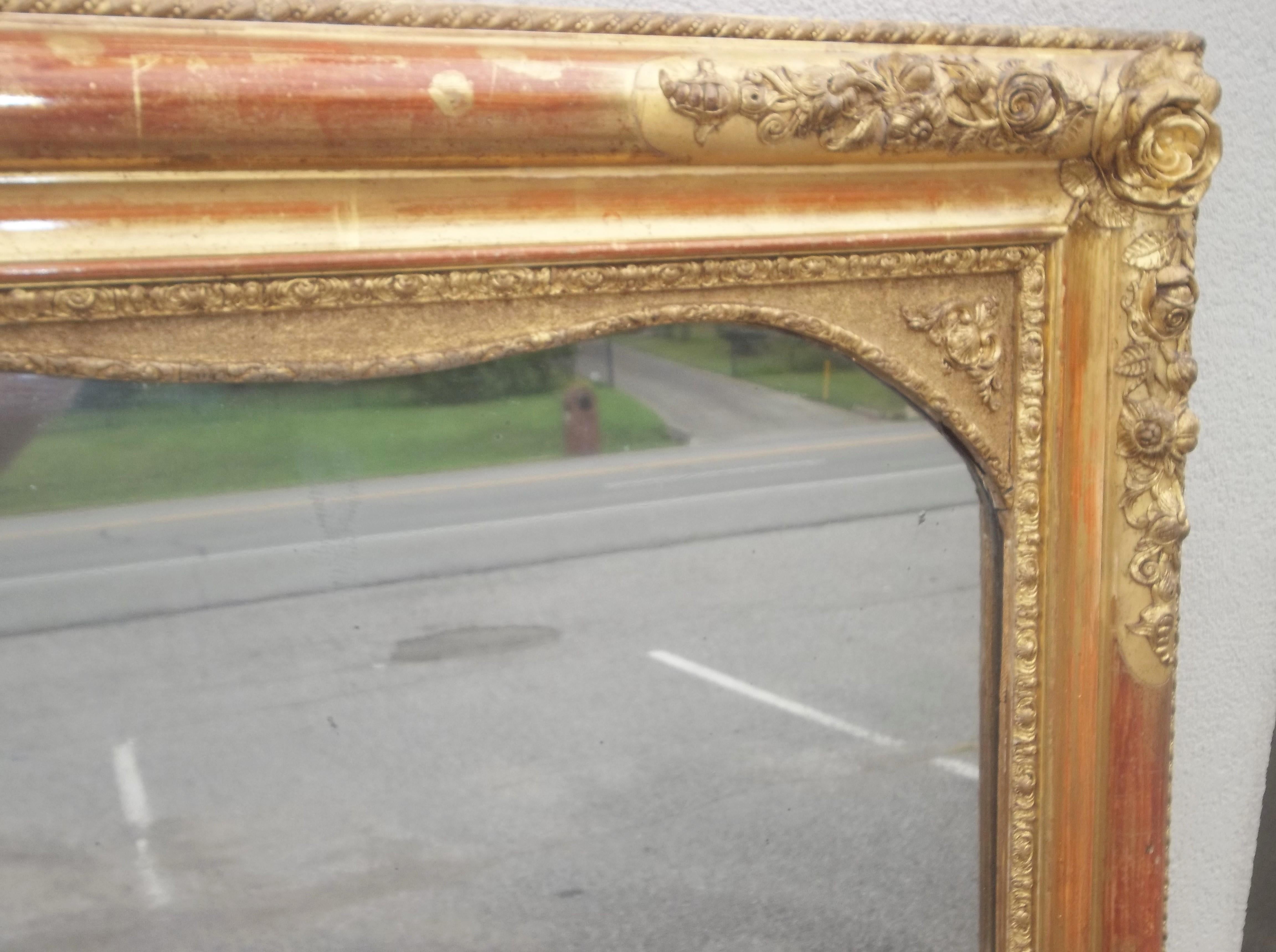 Colorful Lemon Giltwood Louis XVI Style Mirror With Floral Garlands  In Good Condition In Nashville, TN
