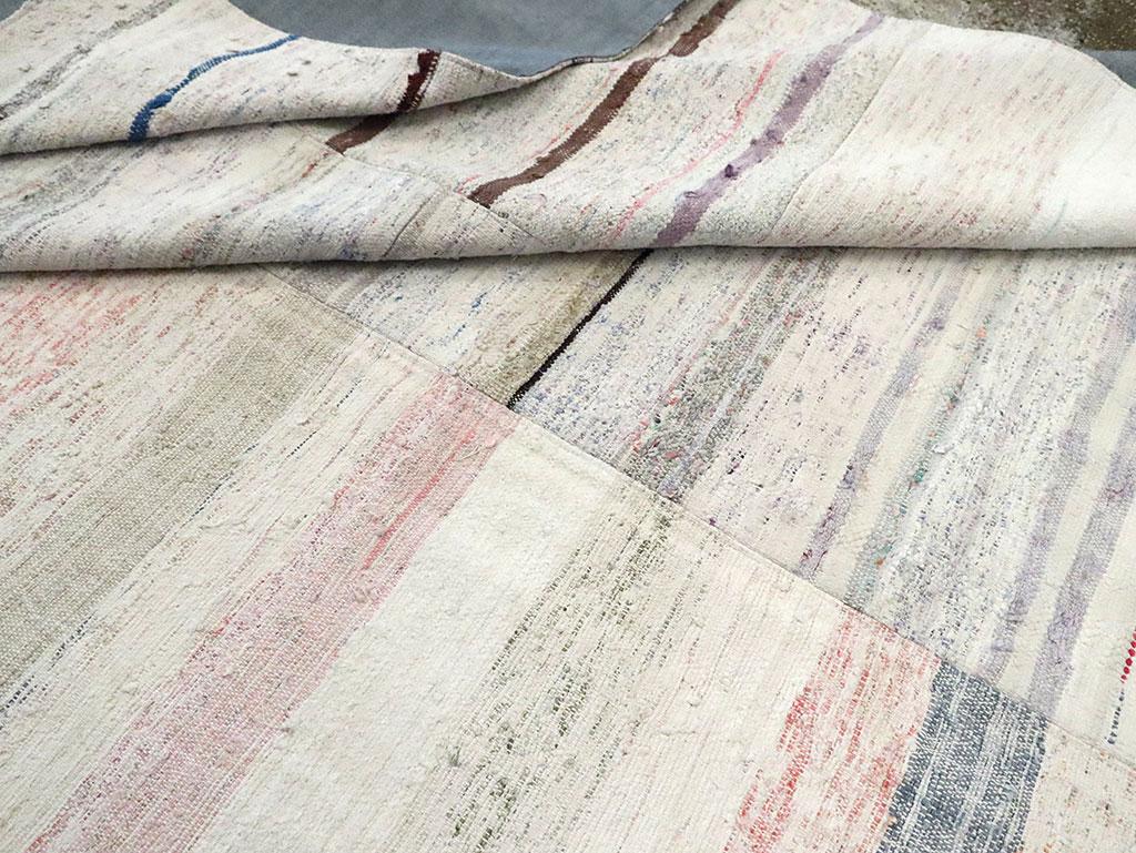 Colorful Mid-20th Century Handmade Turkish Flat-Weave Kilim Room Size Carpet For Sale 4