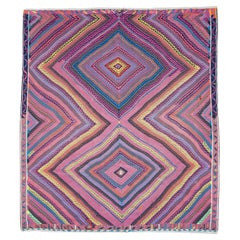 Tapis Kilim turc coloré carré tissé à plat, fait à la main, datant du milieu du 20e siècle, de taille standard