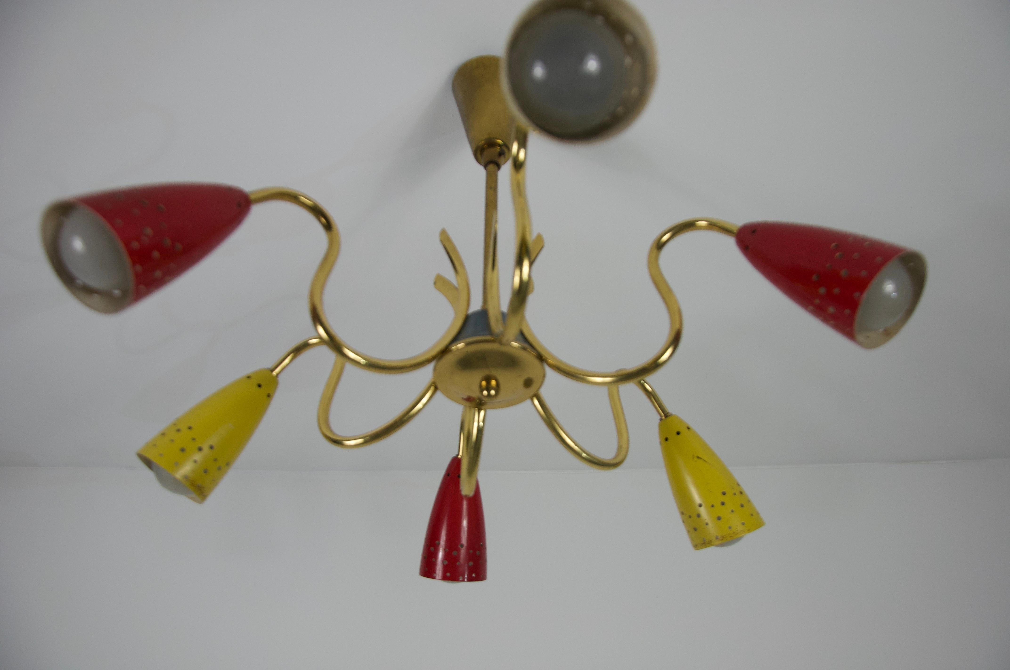 Lustre spoutnik à 6 branches en laiton, années 1950 en vente 2