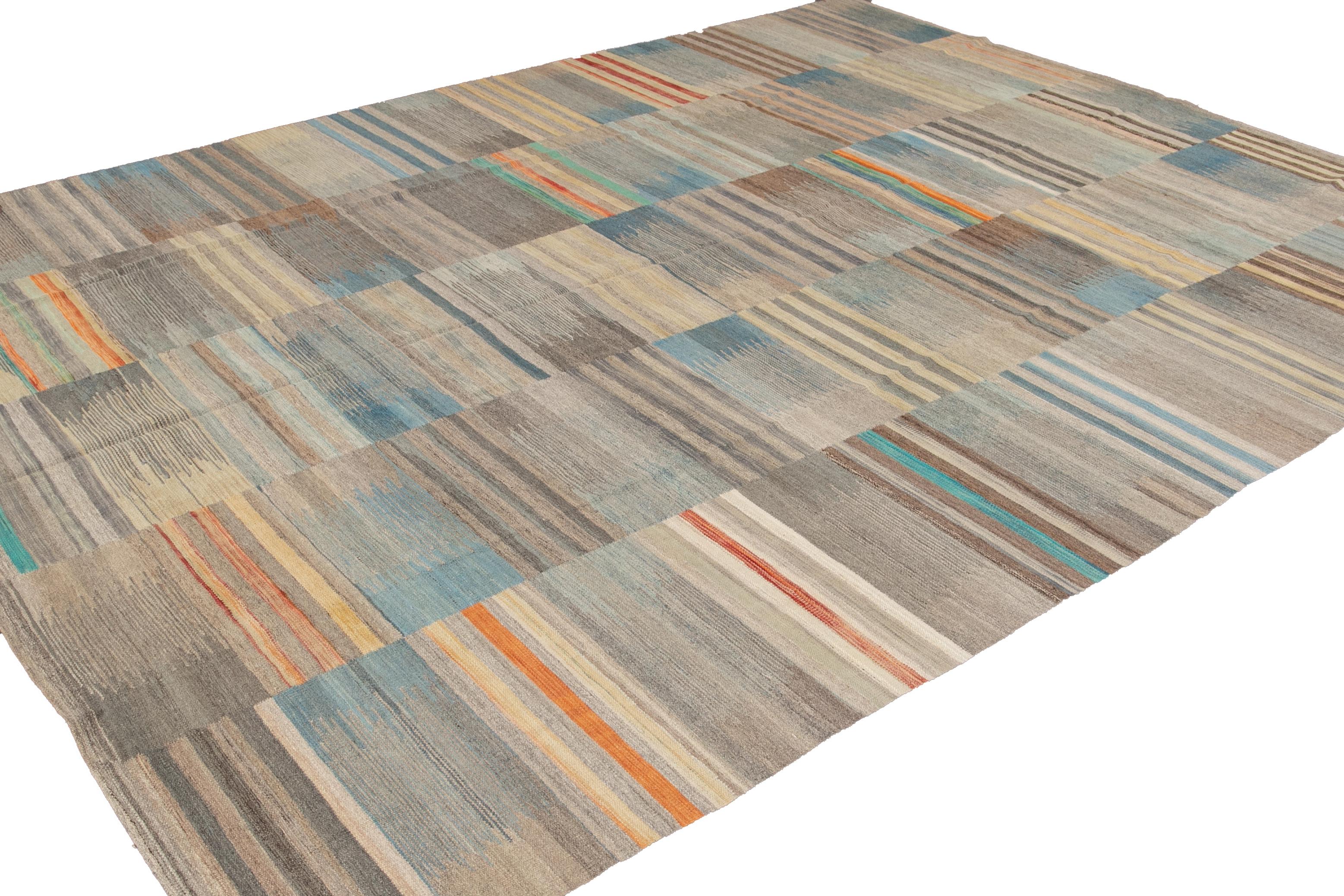 Colorful Modern Flat-Weave Kilim Room Size Wool Rug For Sale 8