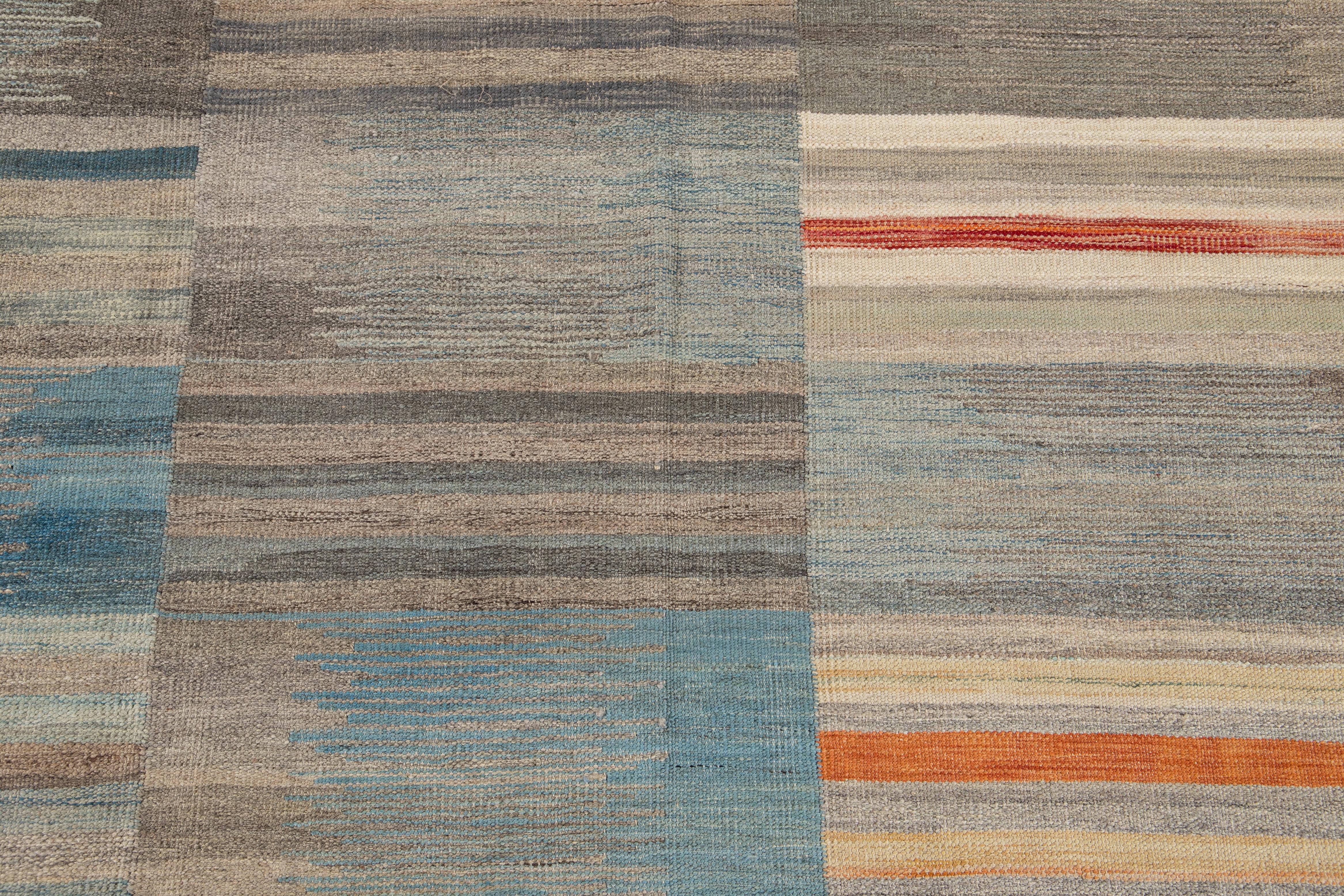 Bunter moderner Flachgewebe-Kelim-Teppich aus Wolle in Zimmergröße im Angebot 3