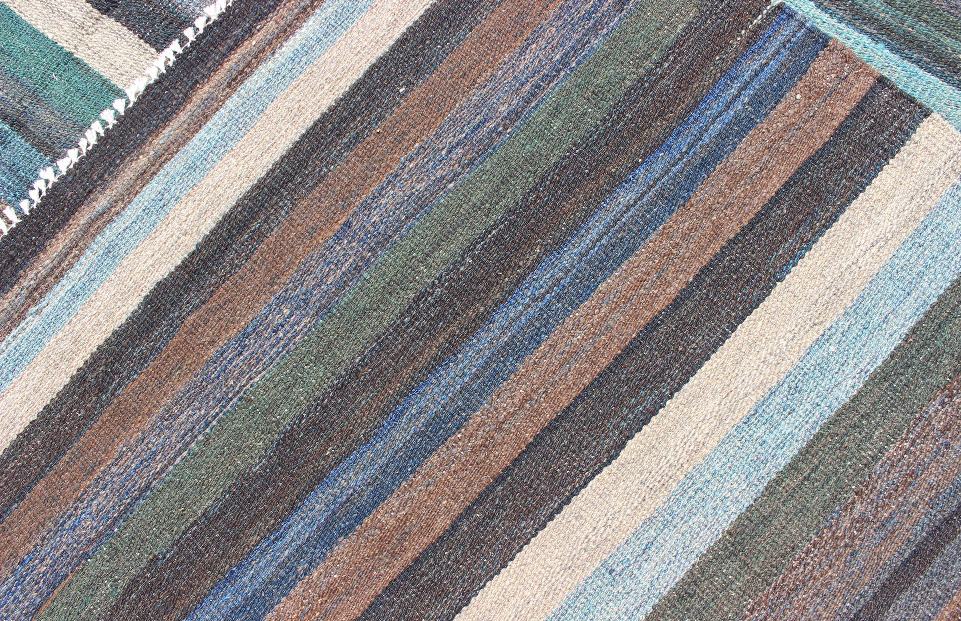 Colorful Modern Striped Kilim in Unique Colors for Modern or Classic Rooms In New Condition For Sale In Atlanta, GA