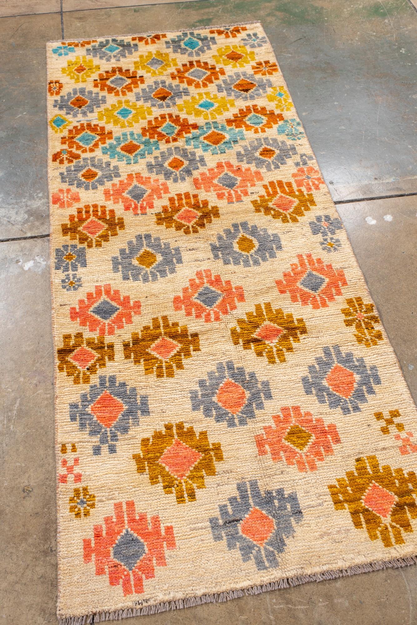 Marocchino Runner marocchino colorato a trama piatta con motivi geometrici tribali in vendita