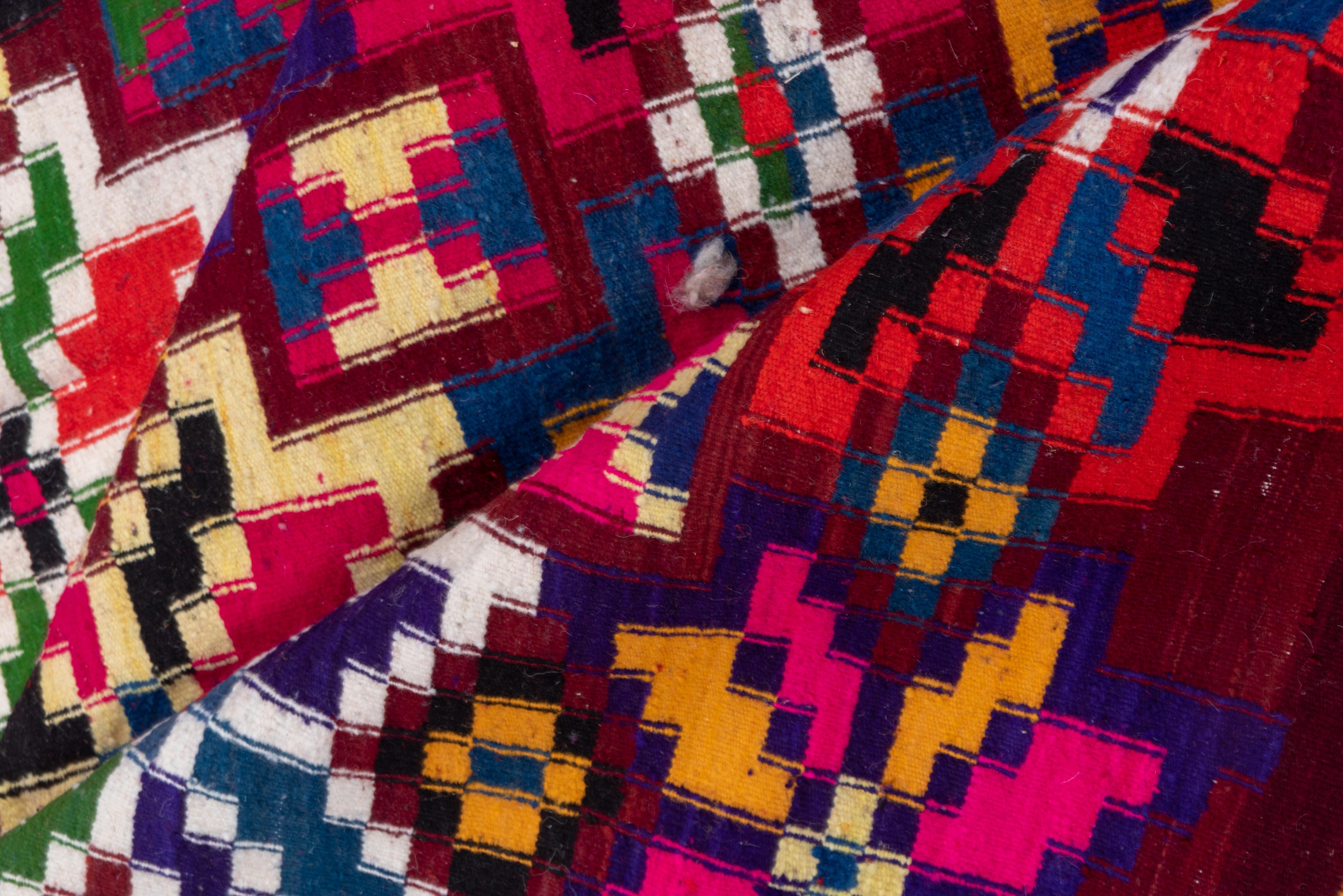 Fin du 20e siècle Tapis Kilim marocain coloré en vente