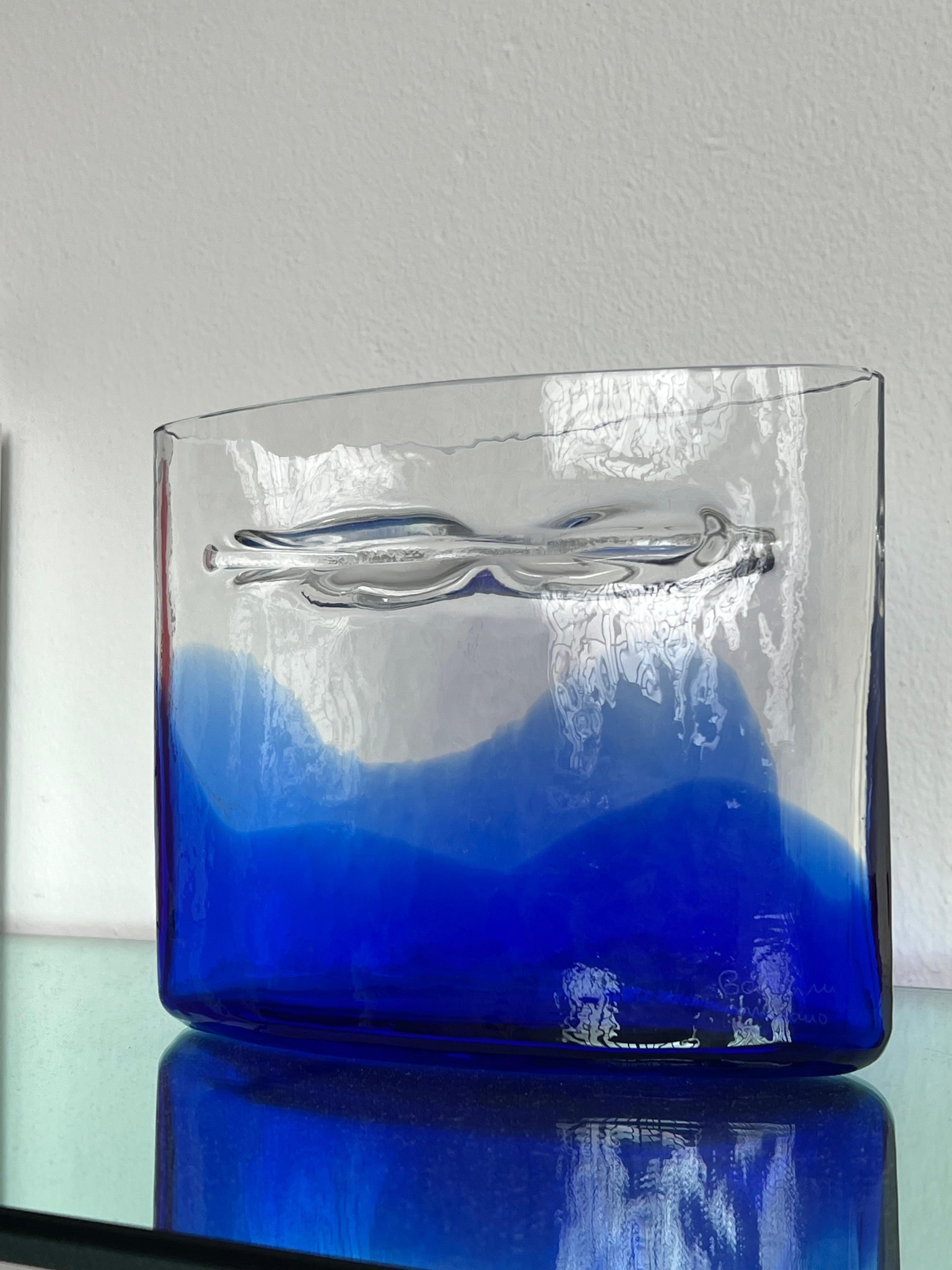 Milieu du XXe siècle Vase sculptural de Murano par Alfredo Barbini, rouge, jaune, bleu en vente