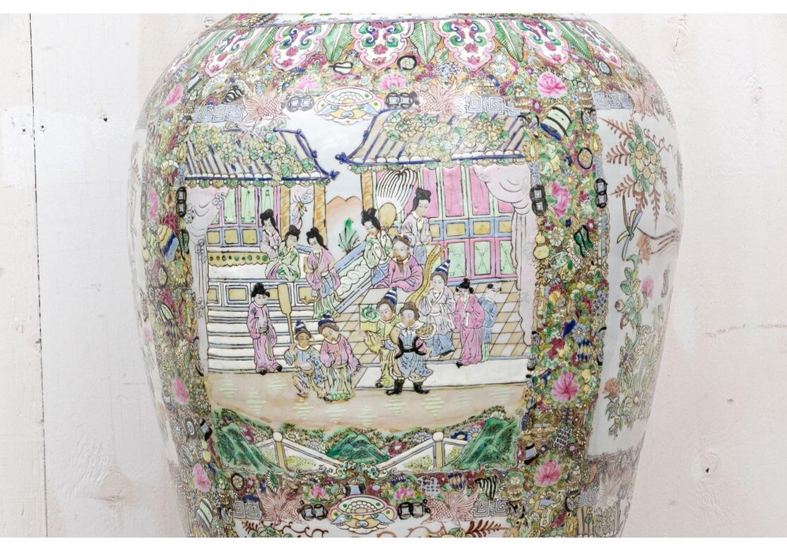 Colorful Palace Size Chinese Famille Rose Lidded Jar In Good Condition In Bridgeport, CT
