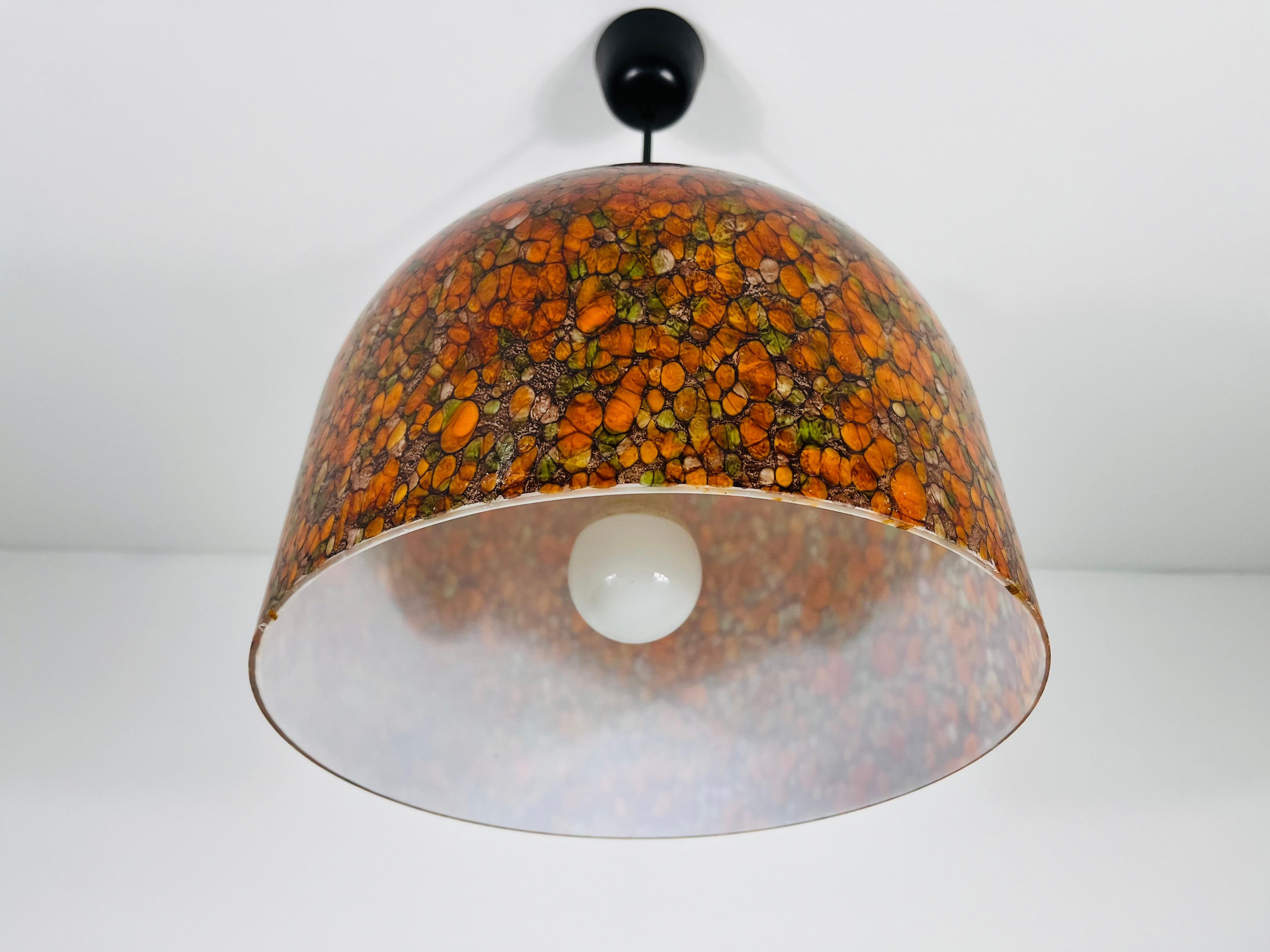 Bunte Hängelampe von Peill und Putzler, Mid-Century Modern, 1970er Jahre, Deutschland (Moderne der Mitte des Jahrhunderts) im Angebot