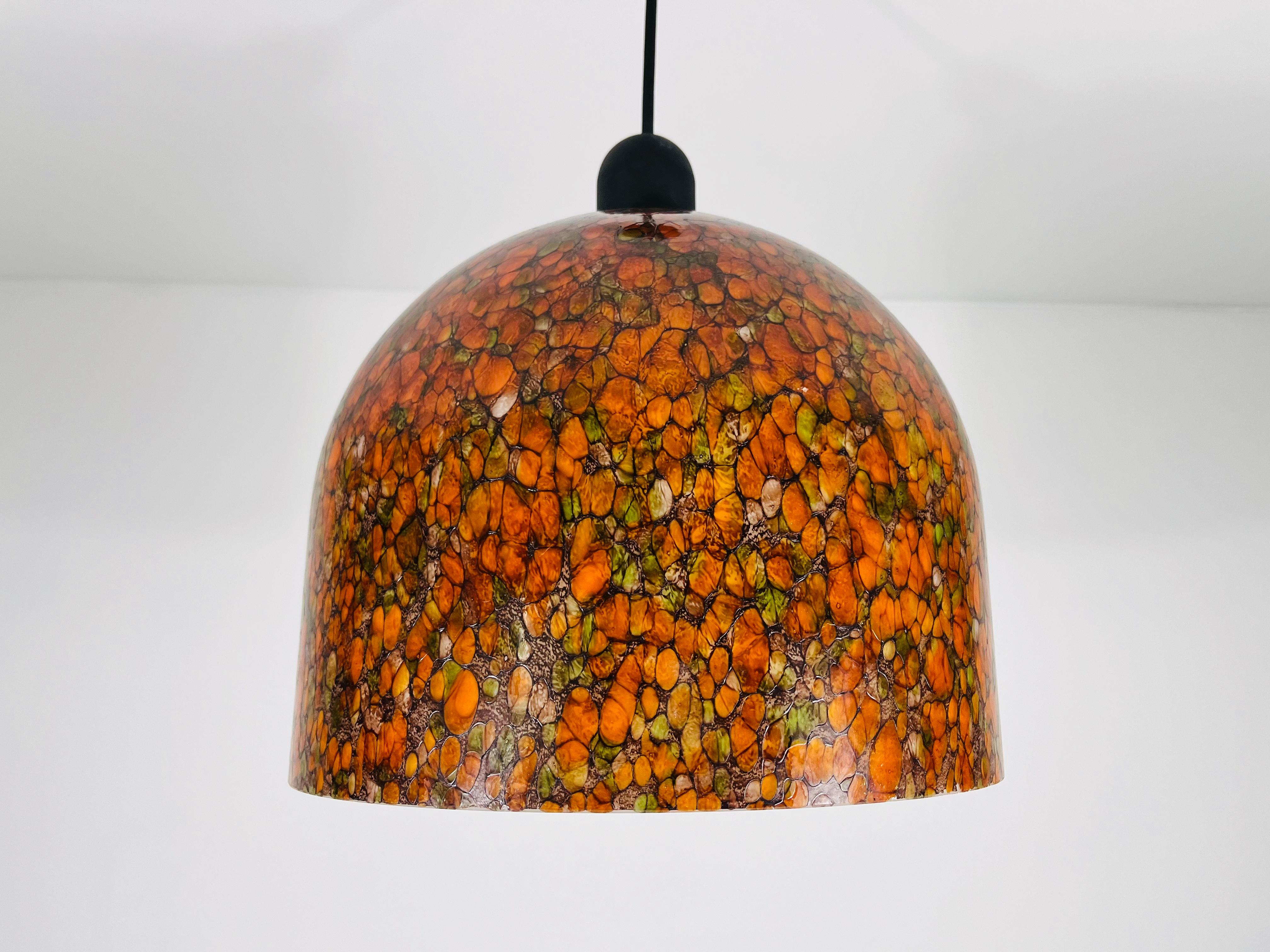 Bunte Hängelampe von Peill und Putzler, Mid-Century Modern, 1970er Jahre, Deutschland (Ende des 20. Jahrhunderts) im Angebot