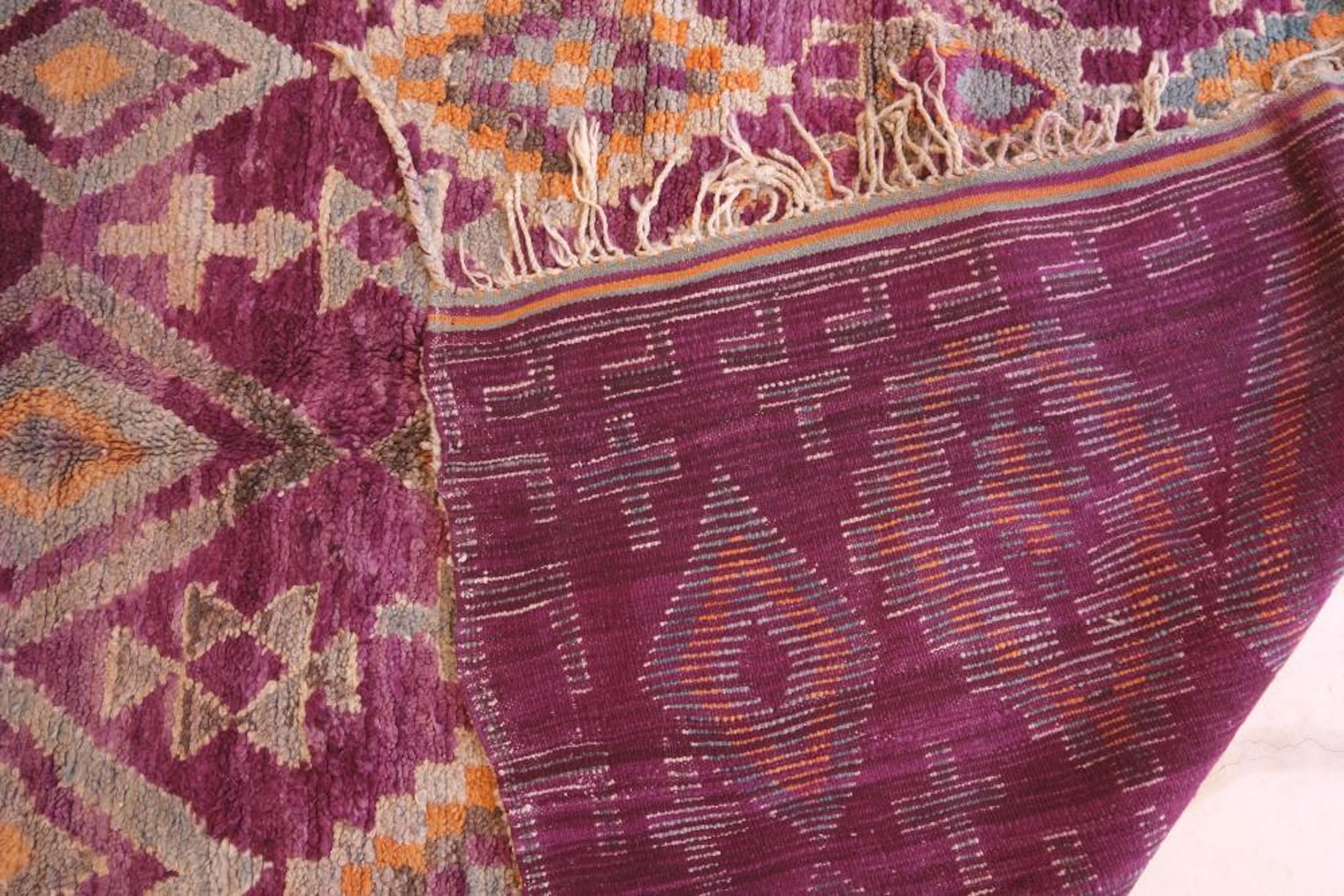 Bunte lila Vintage marokkanische Talsint Teppich Läufer im Angebot 2
