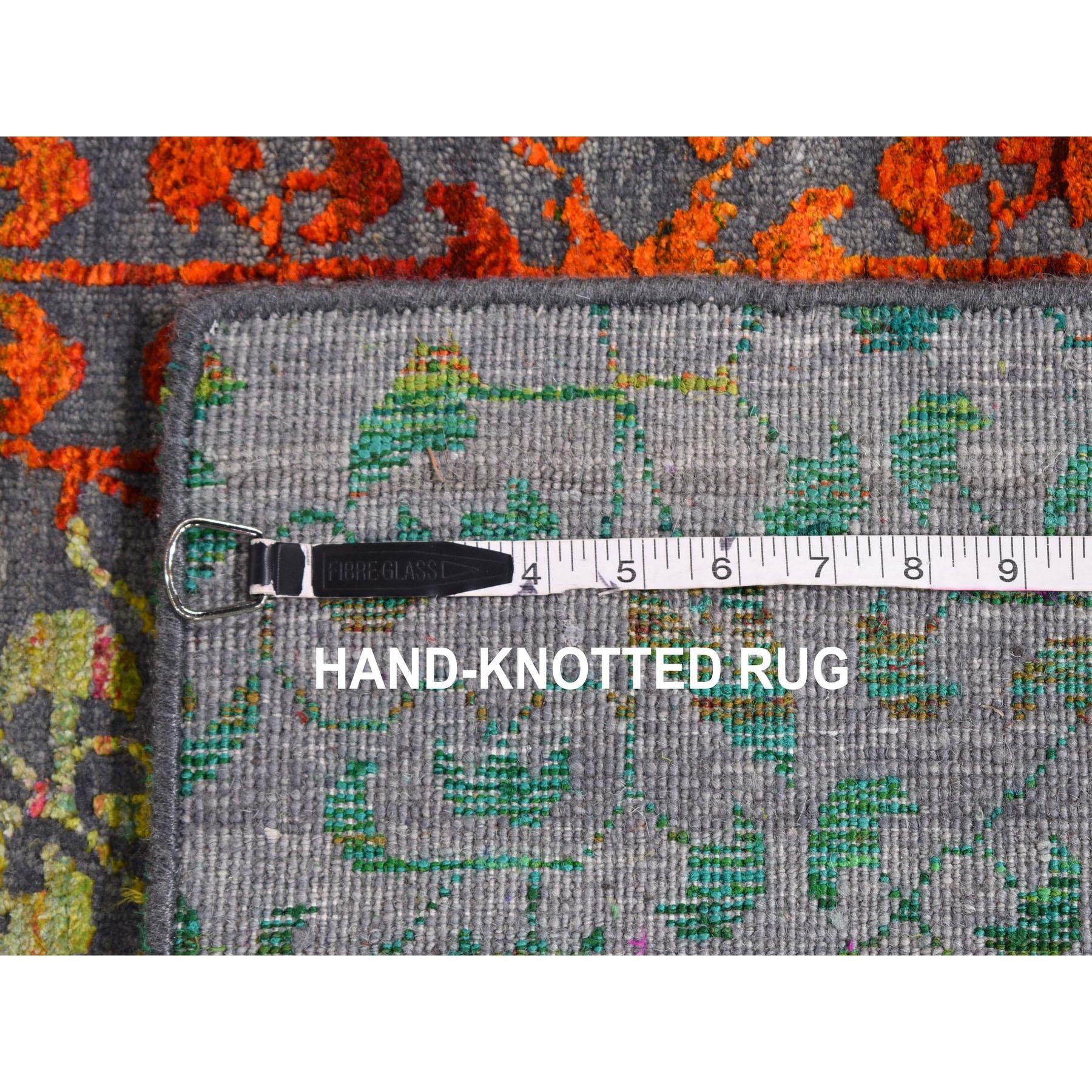 Tapis coloré Sari Sampler Bespoken Tone On Tone noué à la main 9'0