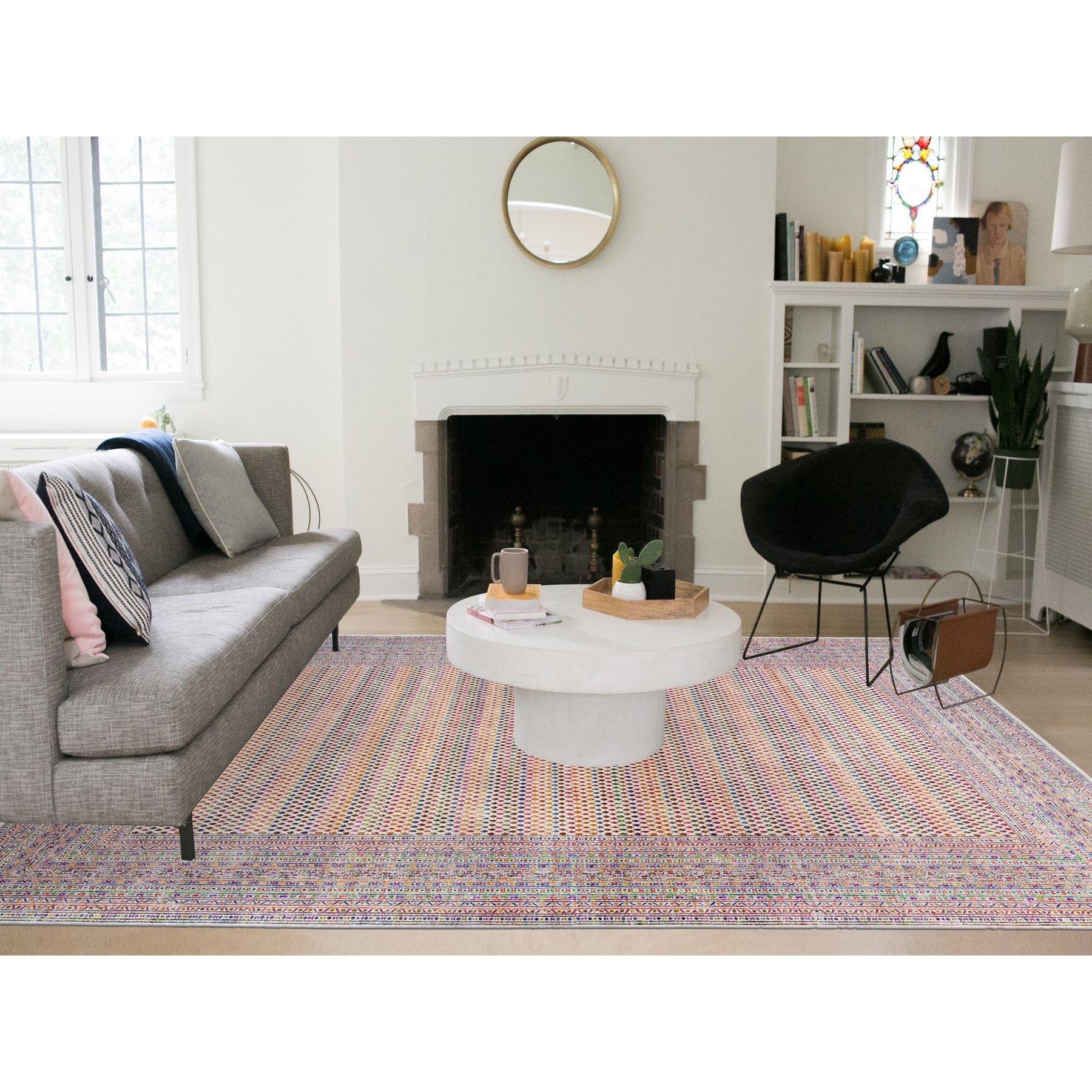 Ce fabuleux tapis noué à la main a été créé et conçu pour une résistance et une durabilité accrues. Ce tapis a été fabriqué à la main pendant des semaines selon la méthode traditionnelle qui est utilisée pour faire des
Taille exacte du tapis en