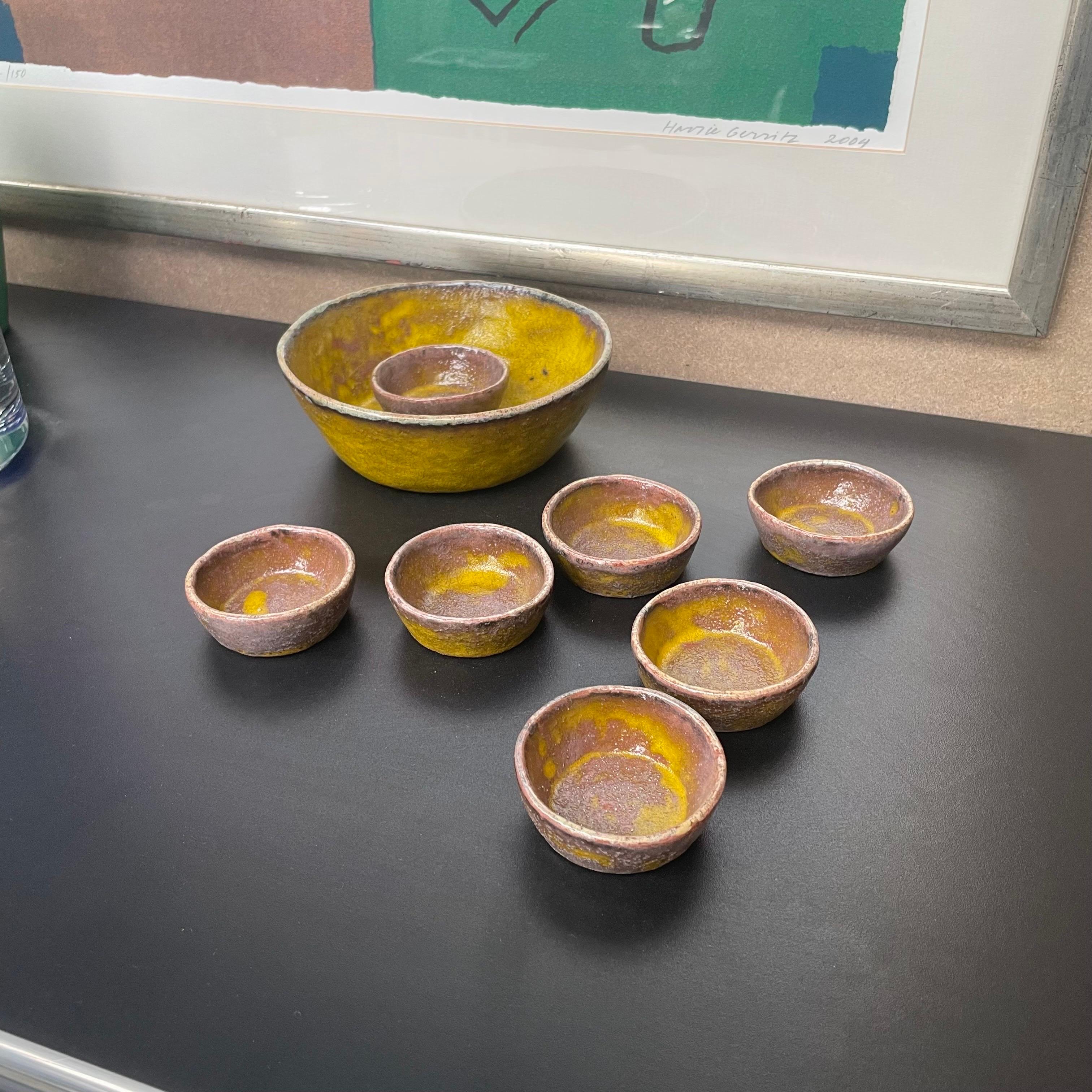 Mid Century Colorful Set of Pottery Bowls.

At DEZAAK DELUXE we try to find items that are out of the ordinary. With experience over 40 years, we are known for our singular eye and combining the new and the old. We have a few thousand items in stock