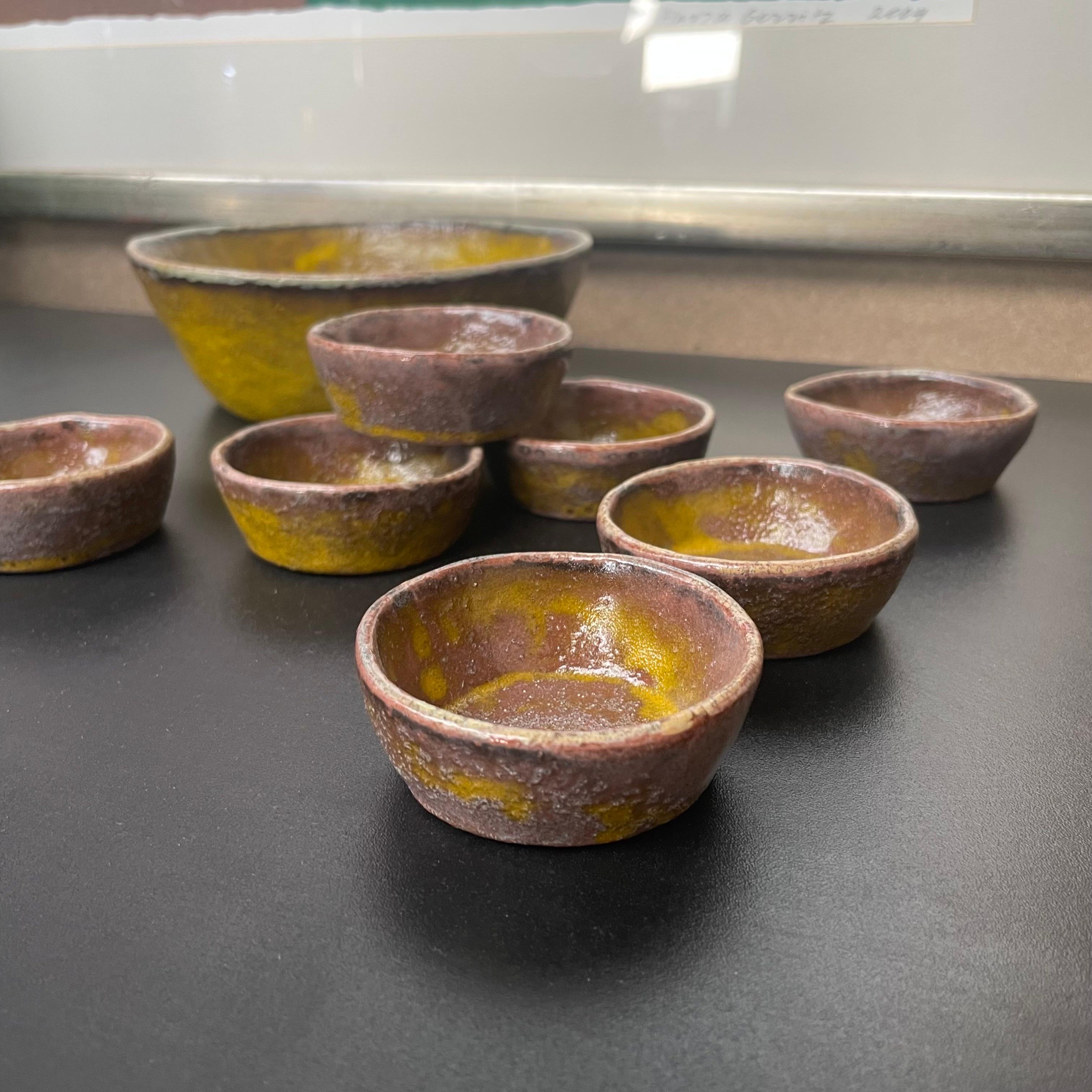 Mid-Century Modern Colorful Set of Mid Century Pottery Bowls  For Sale