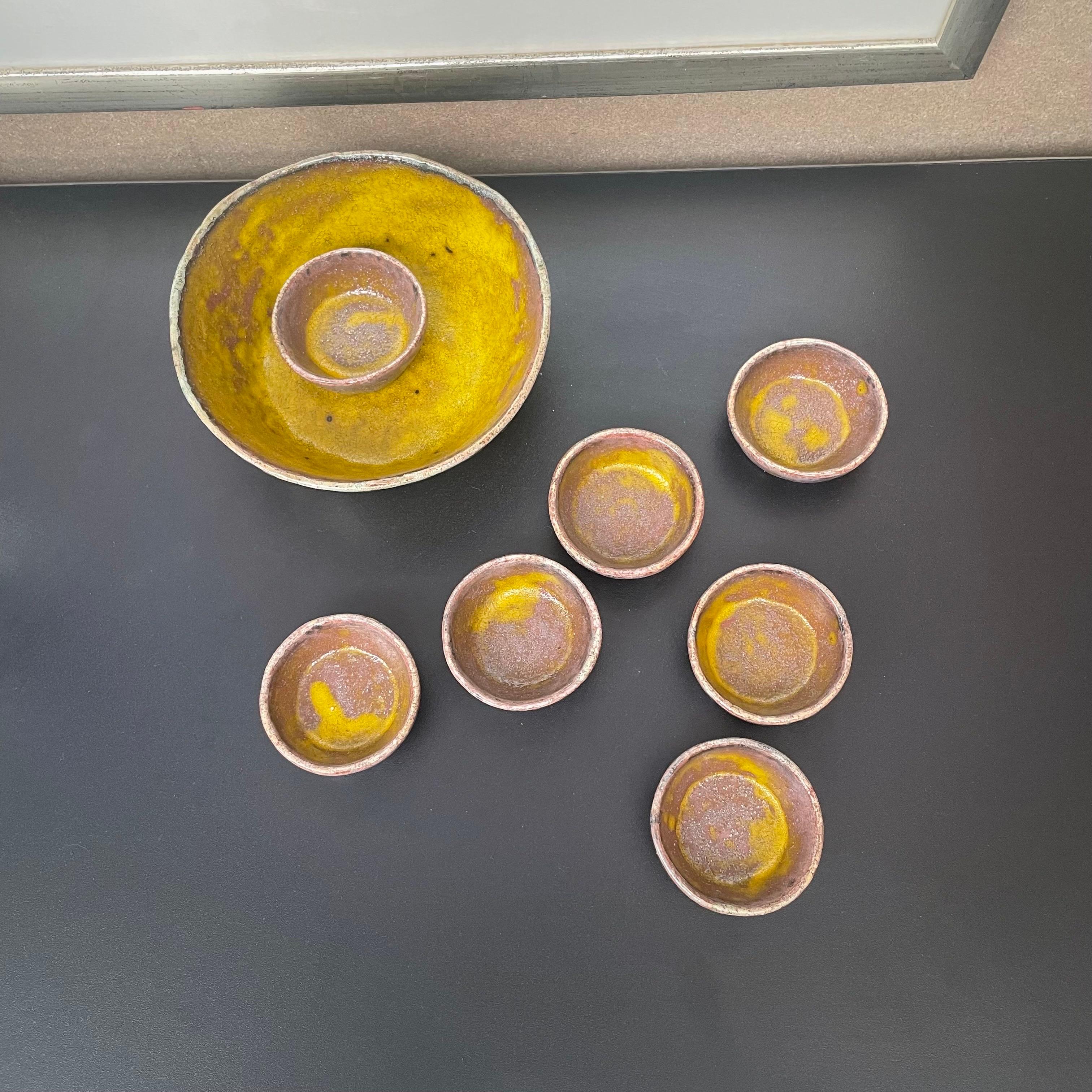 Colorful Set of Mid Century Pottery Bowls  In Good Condition For Sale In Tilburg, NL