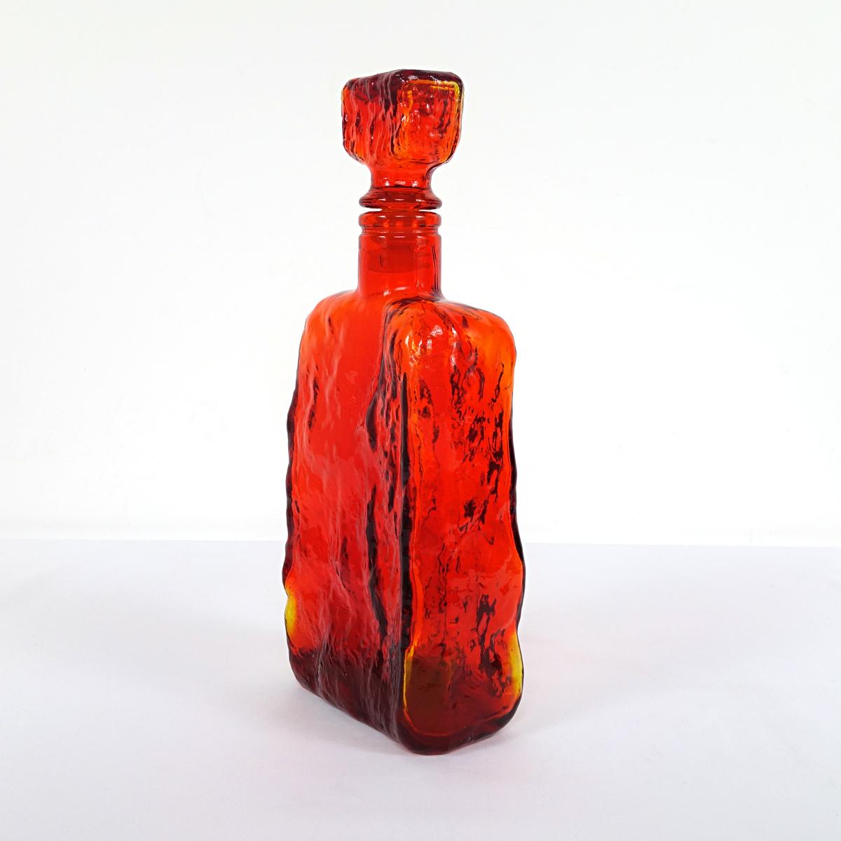 Ensemble coloré de six carafes en verre modernes de style mi-siècle moderne par Empoli en vente 3