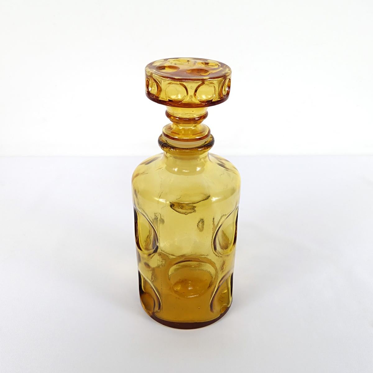 Ensemble coloré de six carafes en verre de style mi-siècle moderne par Empoli en vente 9