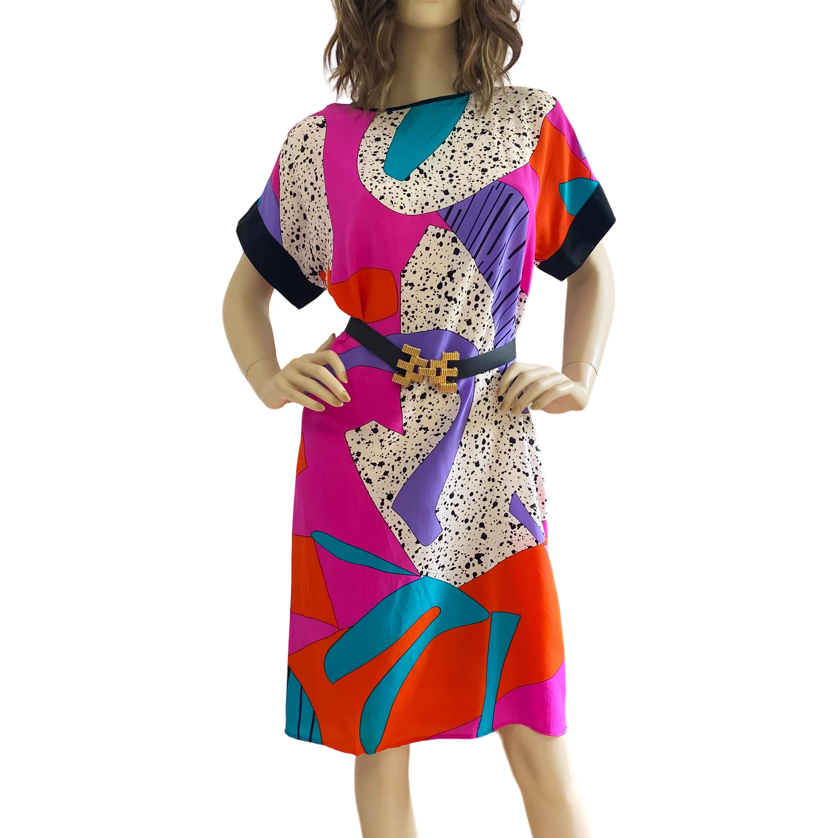 Colorful Silk Tee Dress in Modern Art Print - Flora Kung design library NWT In New Condition For Sale In Boston, MA