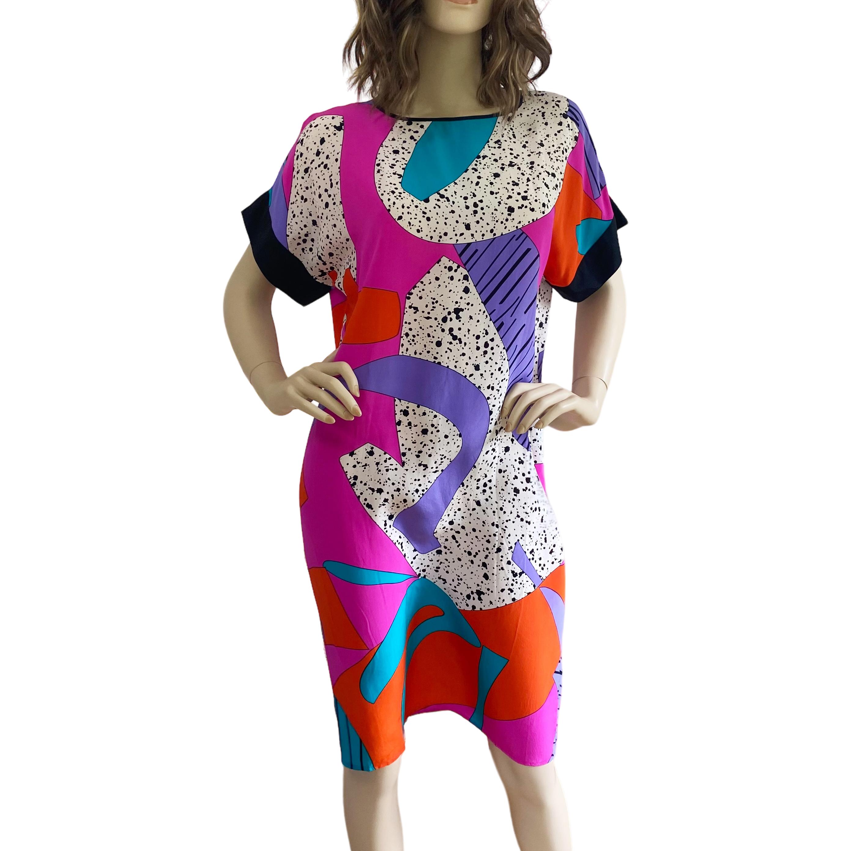 Women's Colorful Silk Tee Dress in Modern Art Print - Flora Kung design library NWT For Sale