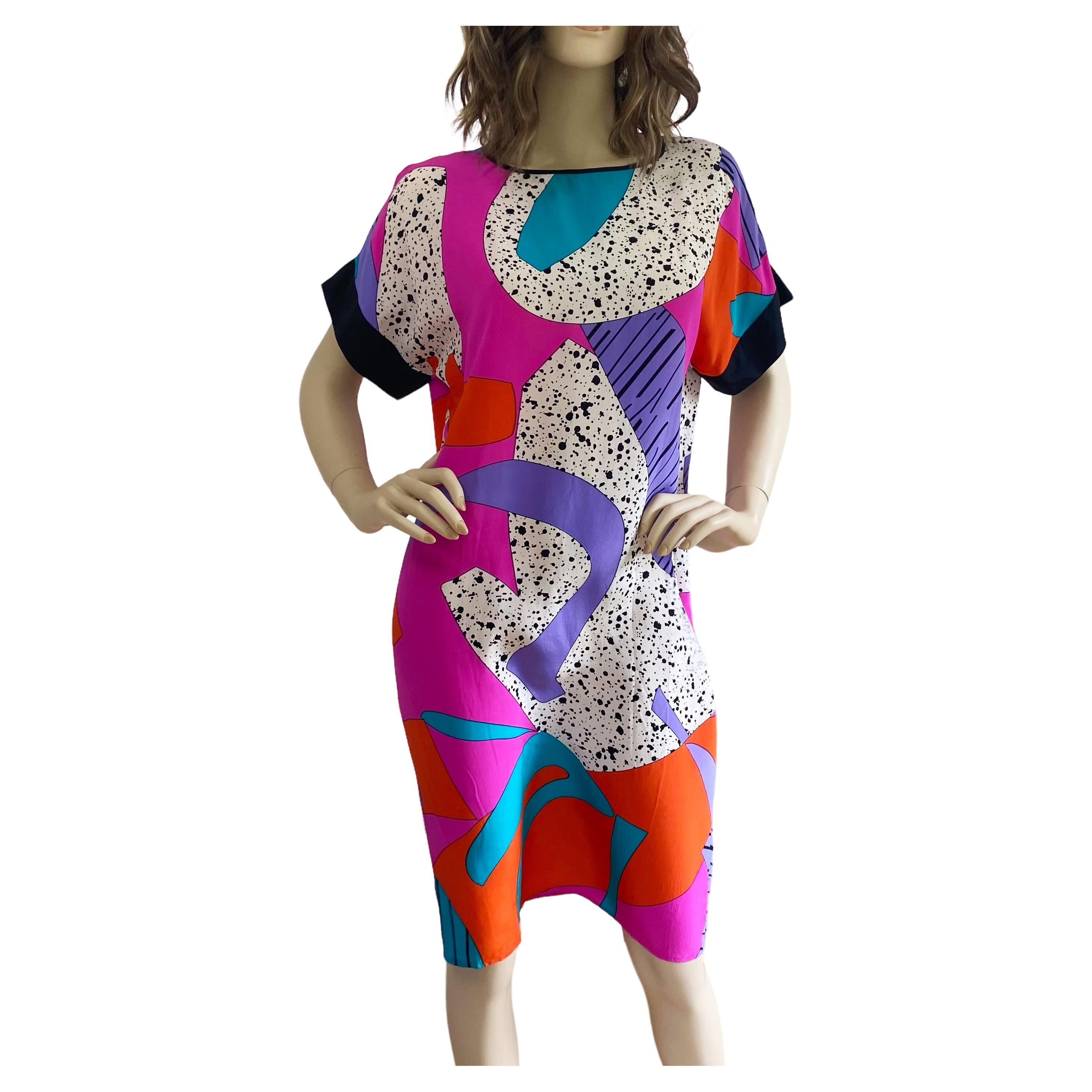 Colorful Silk Tee Dress in Modern Art Print - Flora Kung design library NWT For Sale