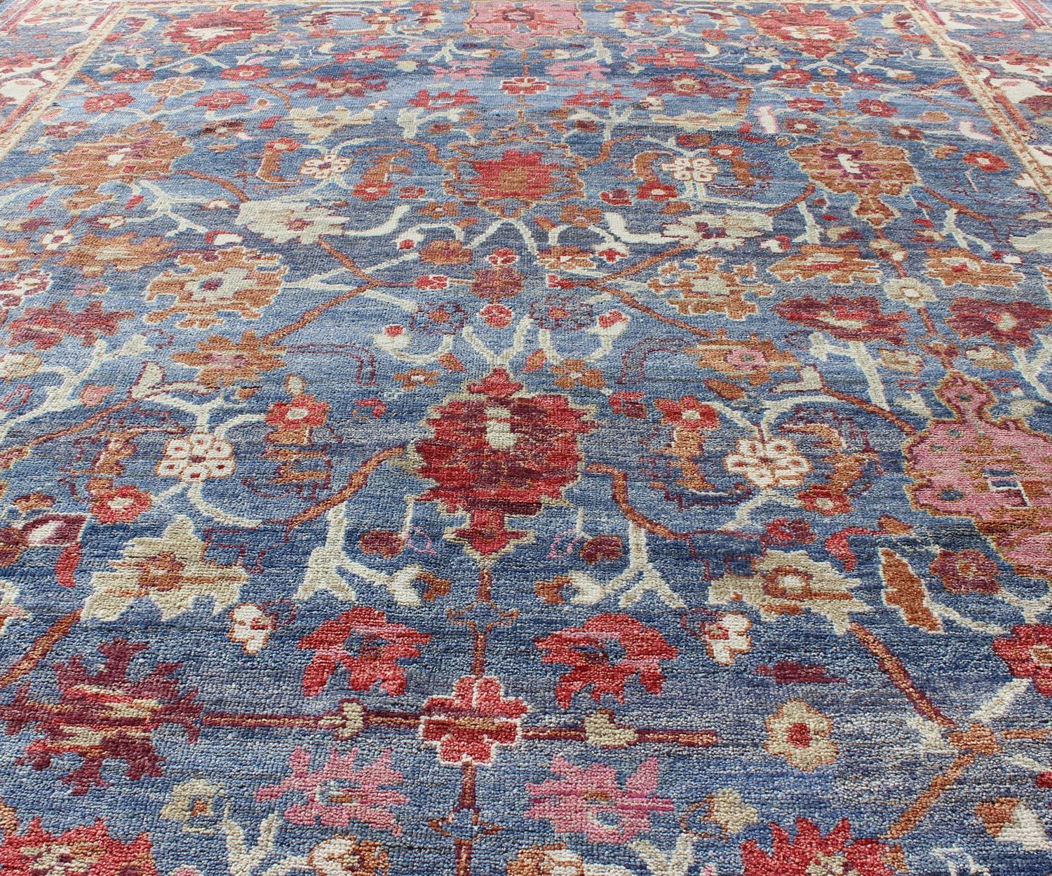 Colorful Sultanabad Designed Rug in Blue and Red In New Condition For Sale In Atlanta, GA