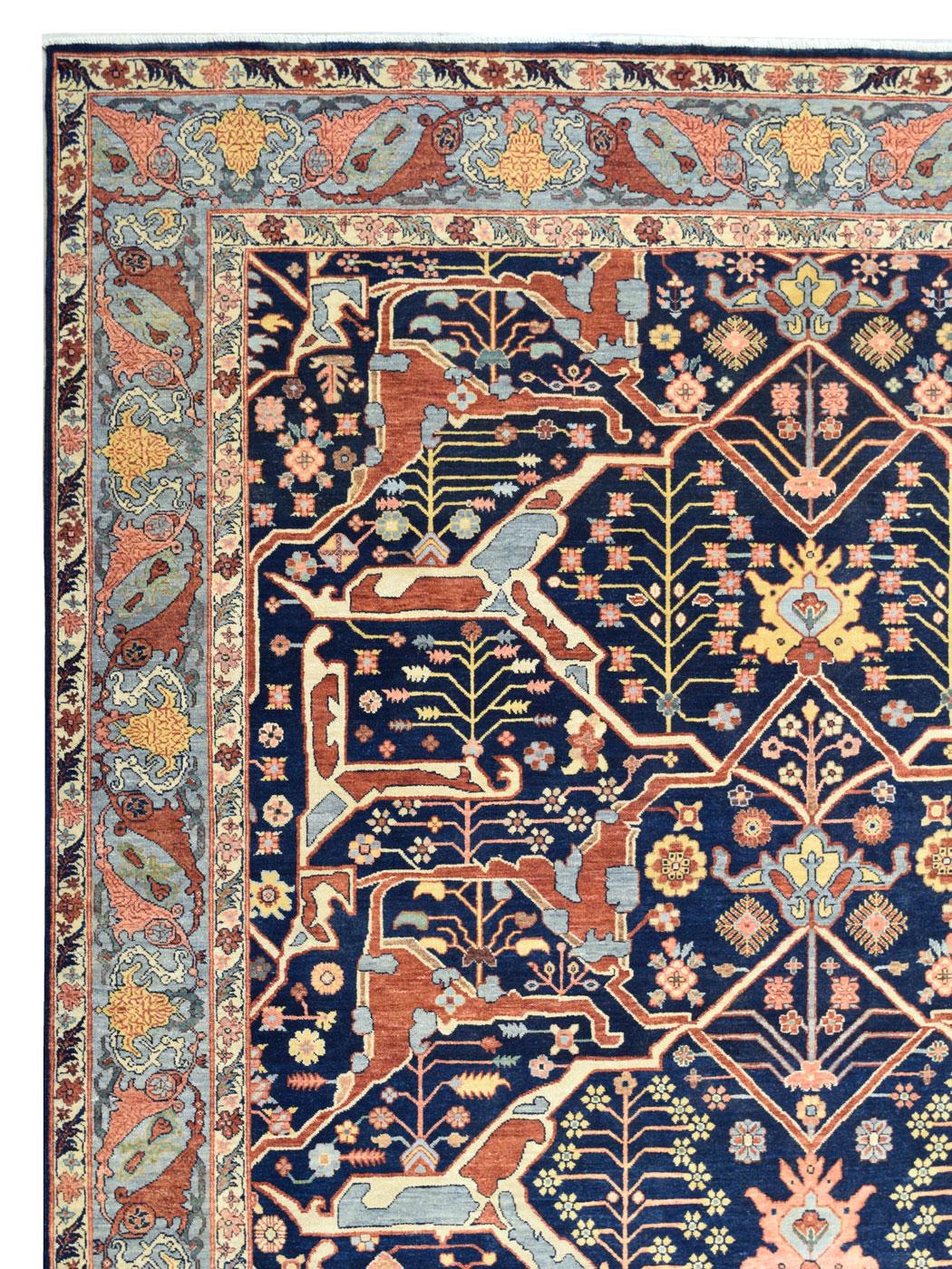 Colorful and Transitional Handgeknüpfter Serapi-Teppich aus Serapi (Wolle) im Angebot