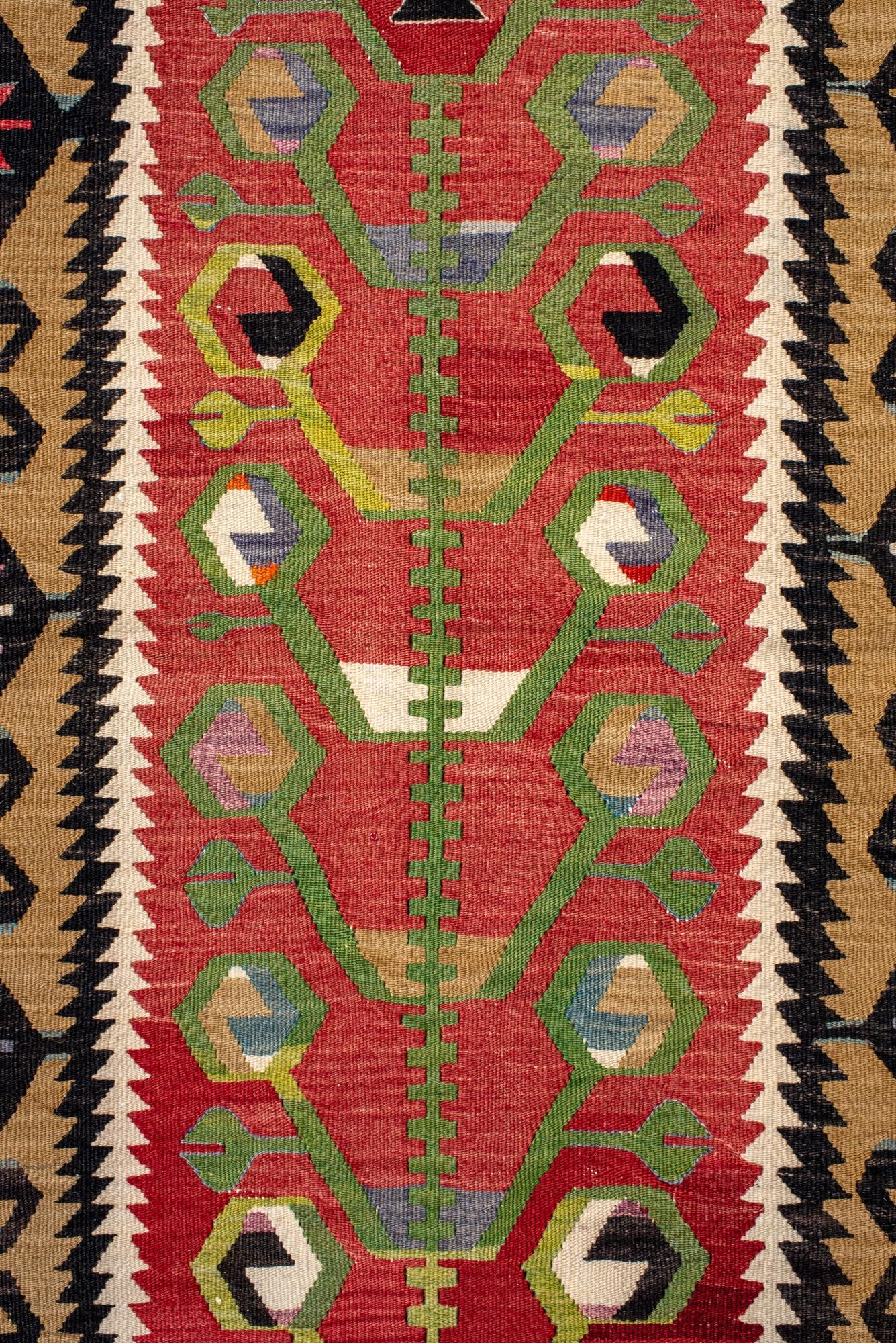 Annodato a mano Kilim turco tribale colorato con motivo dell'albero della vita in vendita