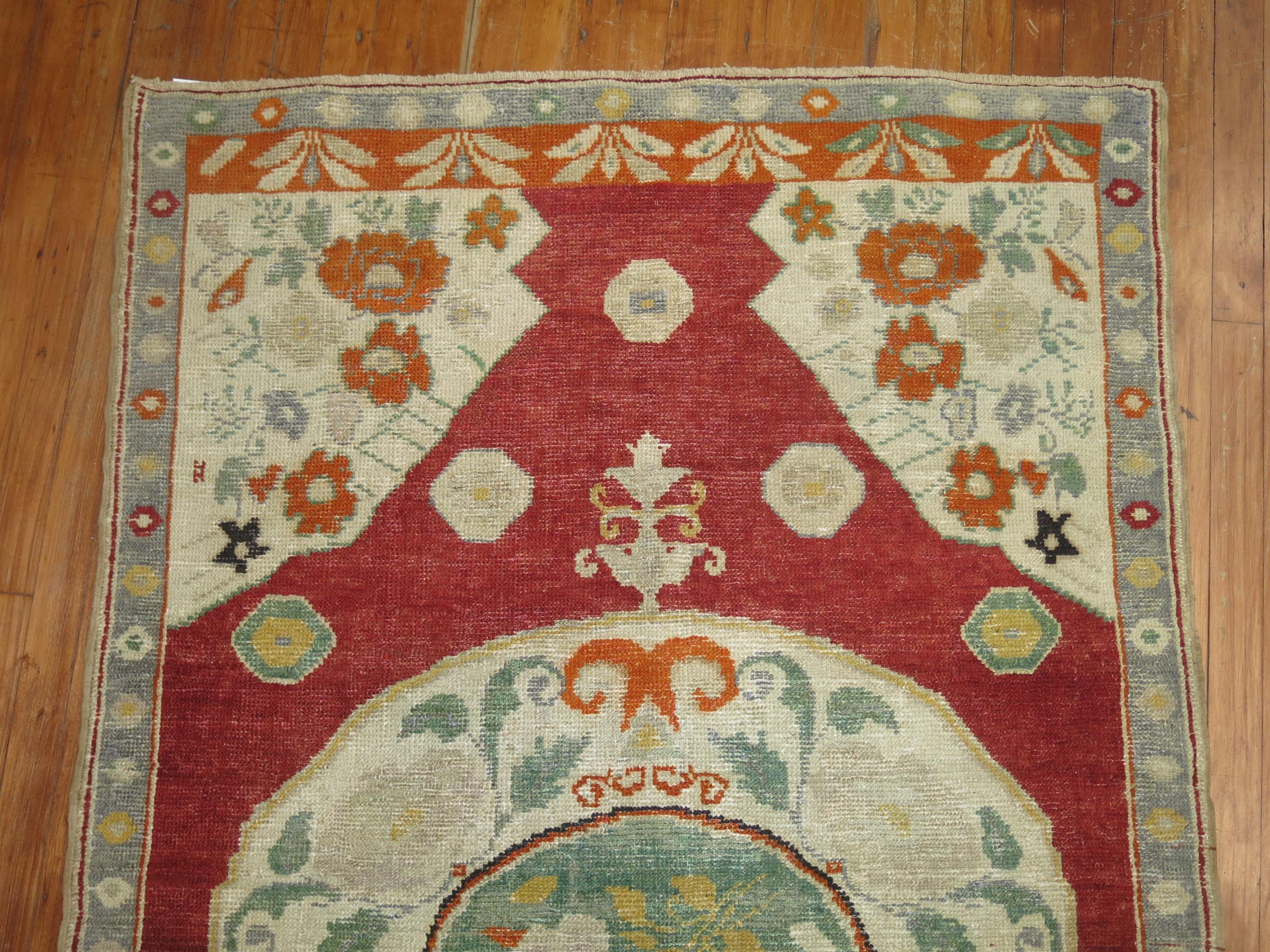 Colorful Turkish Oushak Rug In Good Condition For Sale In New York, NY