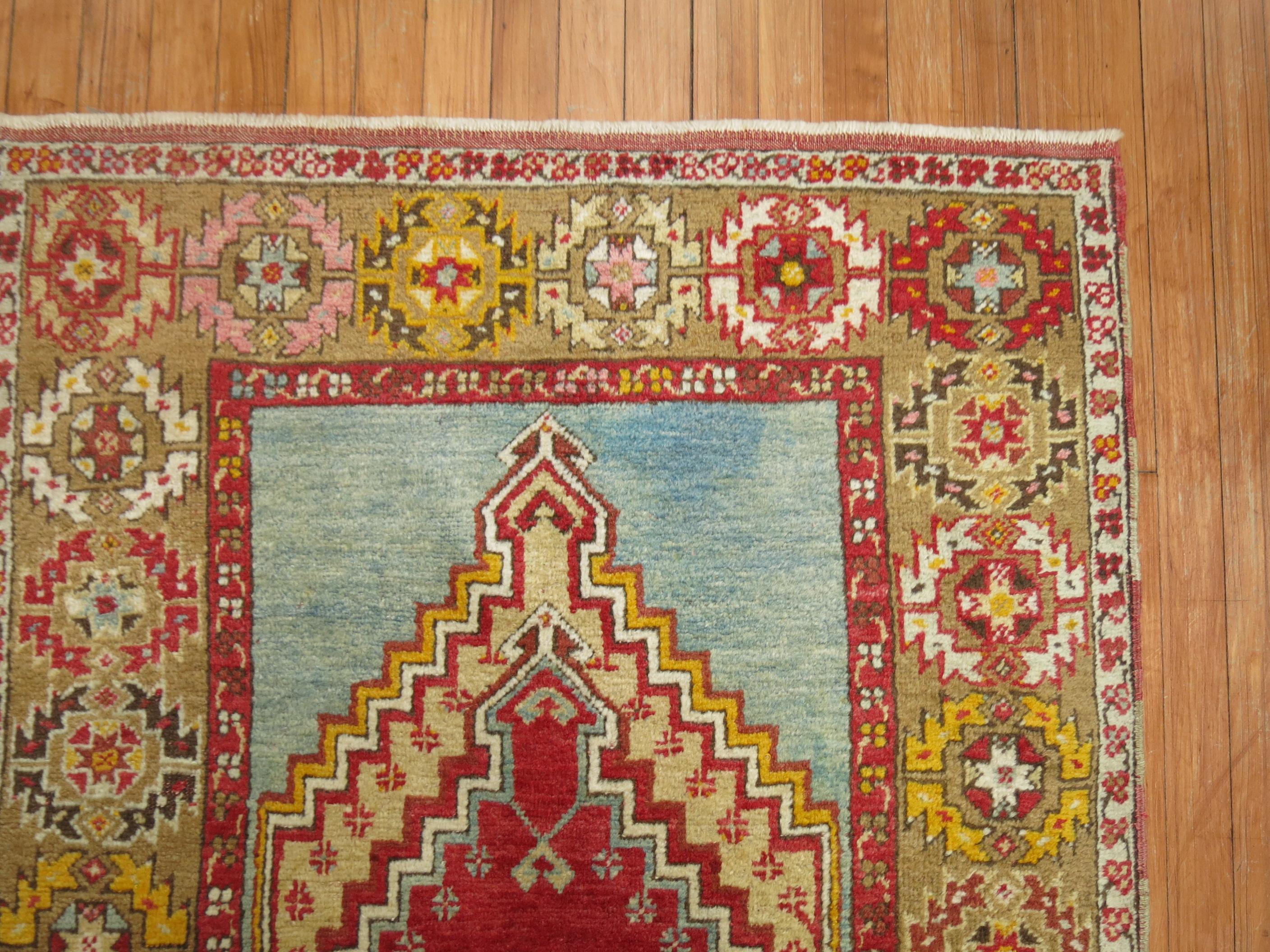 Colorful Turkish Prayer Niche Rug In Good Condition For Sale In New York, NY