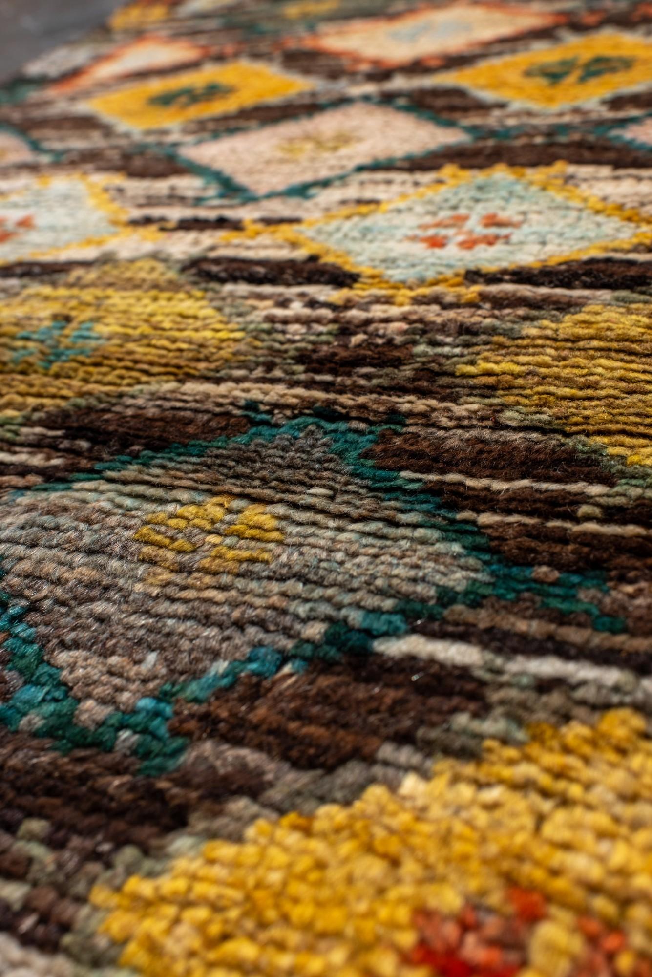 Tul turco de colores con medallones de diamantes en Nuevo estado para la venta en New York, NY