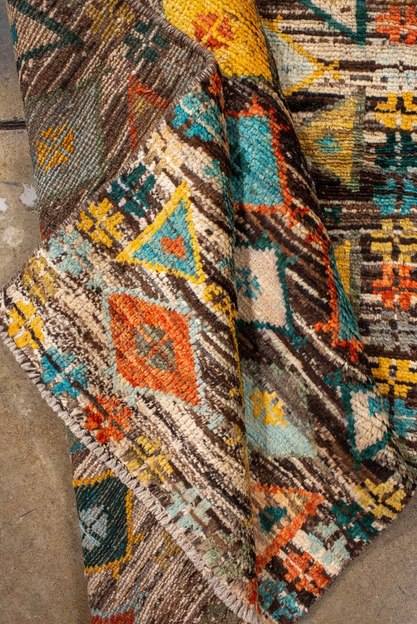 Tul turco de colores con medallones de diamantes en venta 1