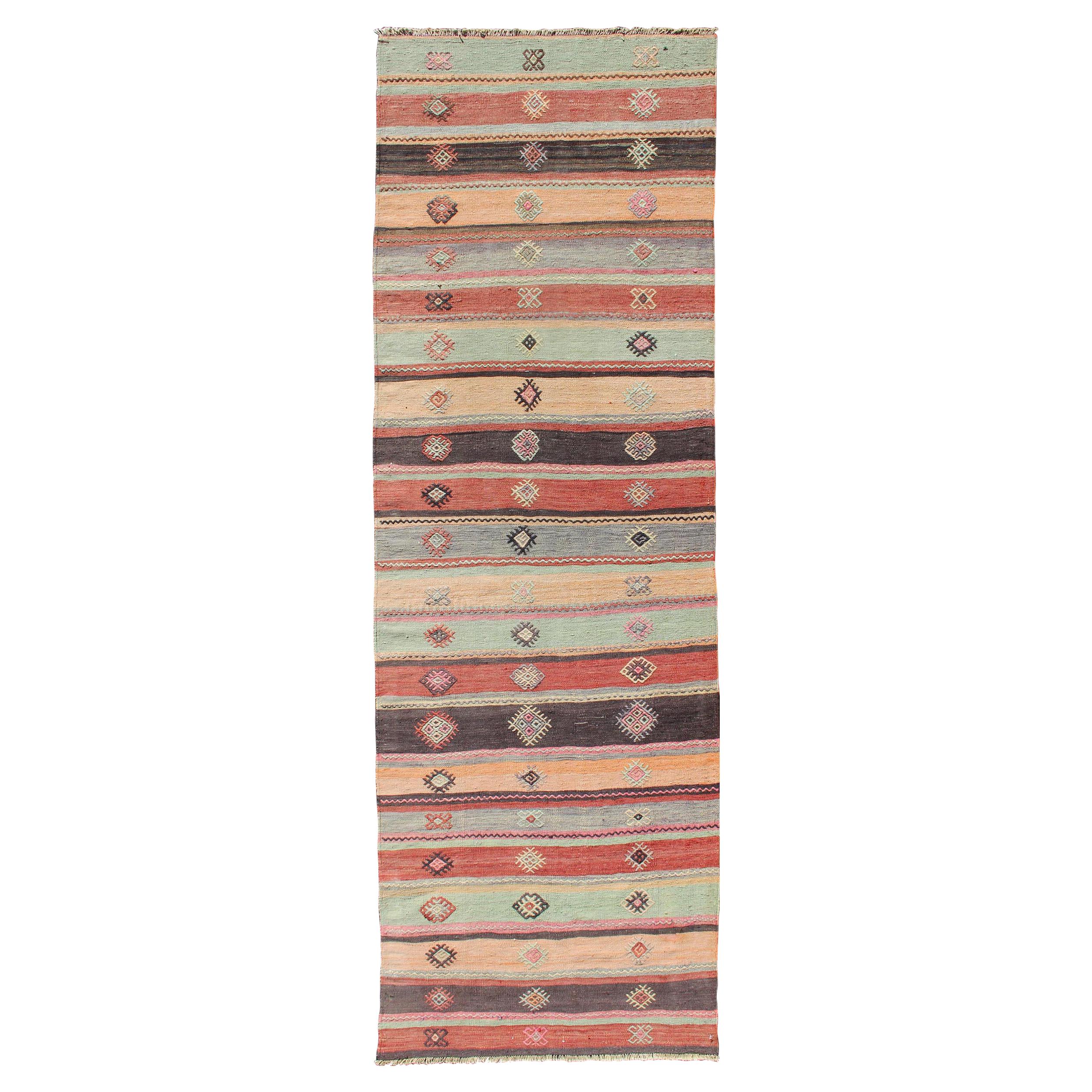 Tapis de couloir Kilim vintage coloré brodé avec rayures et imprimés géométriques
