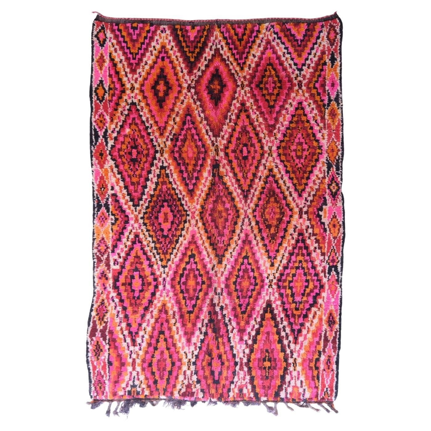 Alfombra vintage marroquí Beni M'Guild de colores con diseño de rombos a cuadros